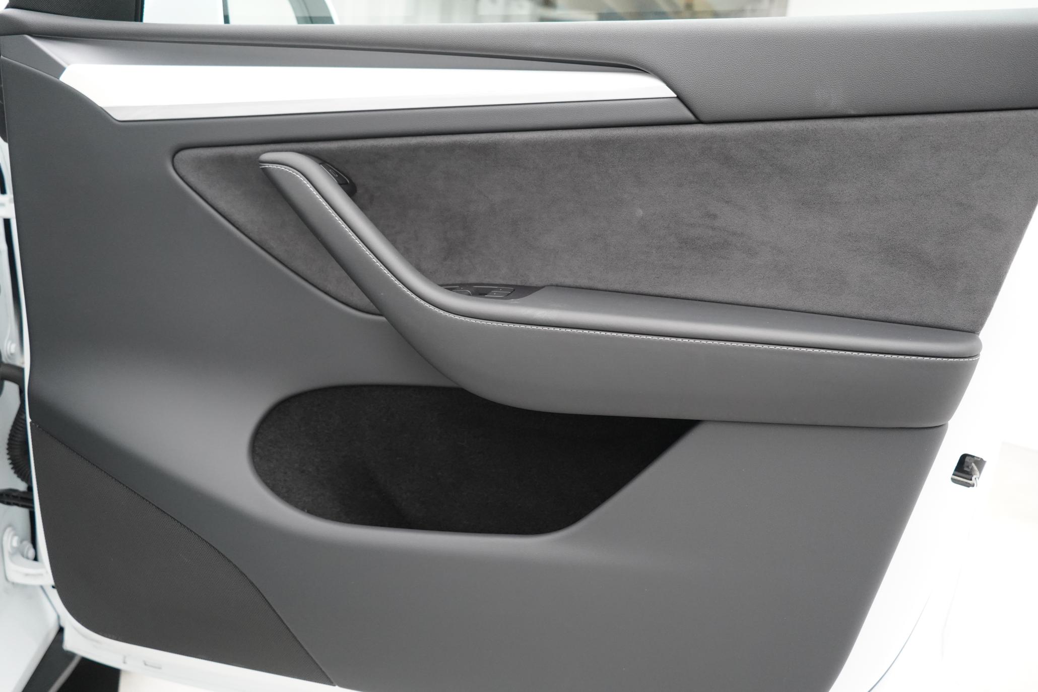 Tesla Model Y Long Range SUV 5dr Electric Auto RWD (346 ps)
