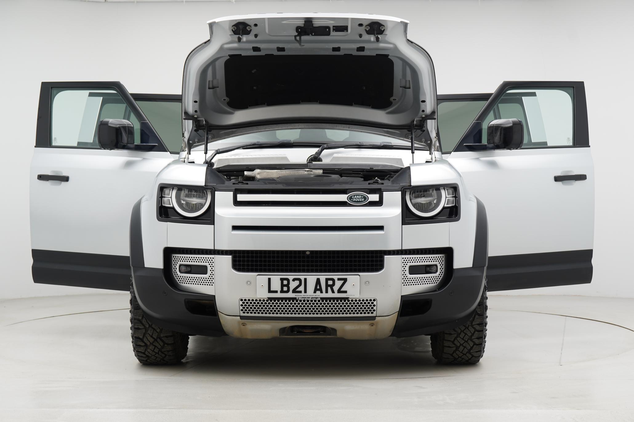 Land Rover Defender 110 2.0 SD4 S SUV 5dr Diesel Auto 4WD Euro 6 (s/s) (240 ps)