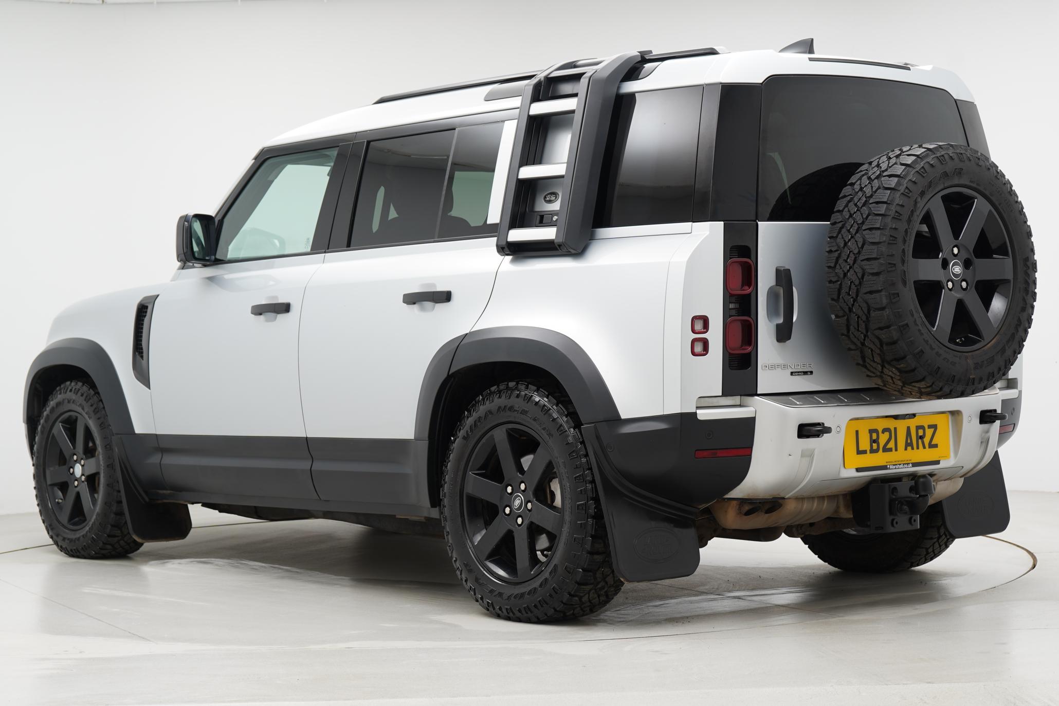 Land Rover Defender 110 2.0 SD4 S SUV 5dr Diesel Auto 4WD Euro 6 (s/s) (240 ps)