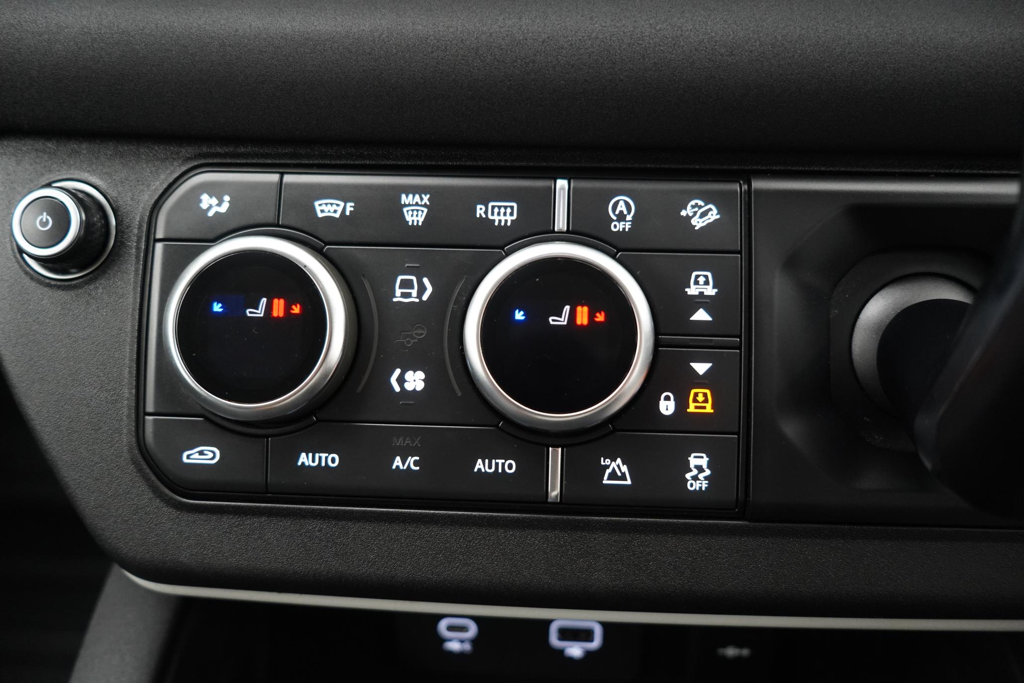 Land Rover Defender 110 2.0 SD4 S SUV 5dr Diesel Auto 4WD Euro 6 (s/s) (240 ps)