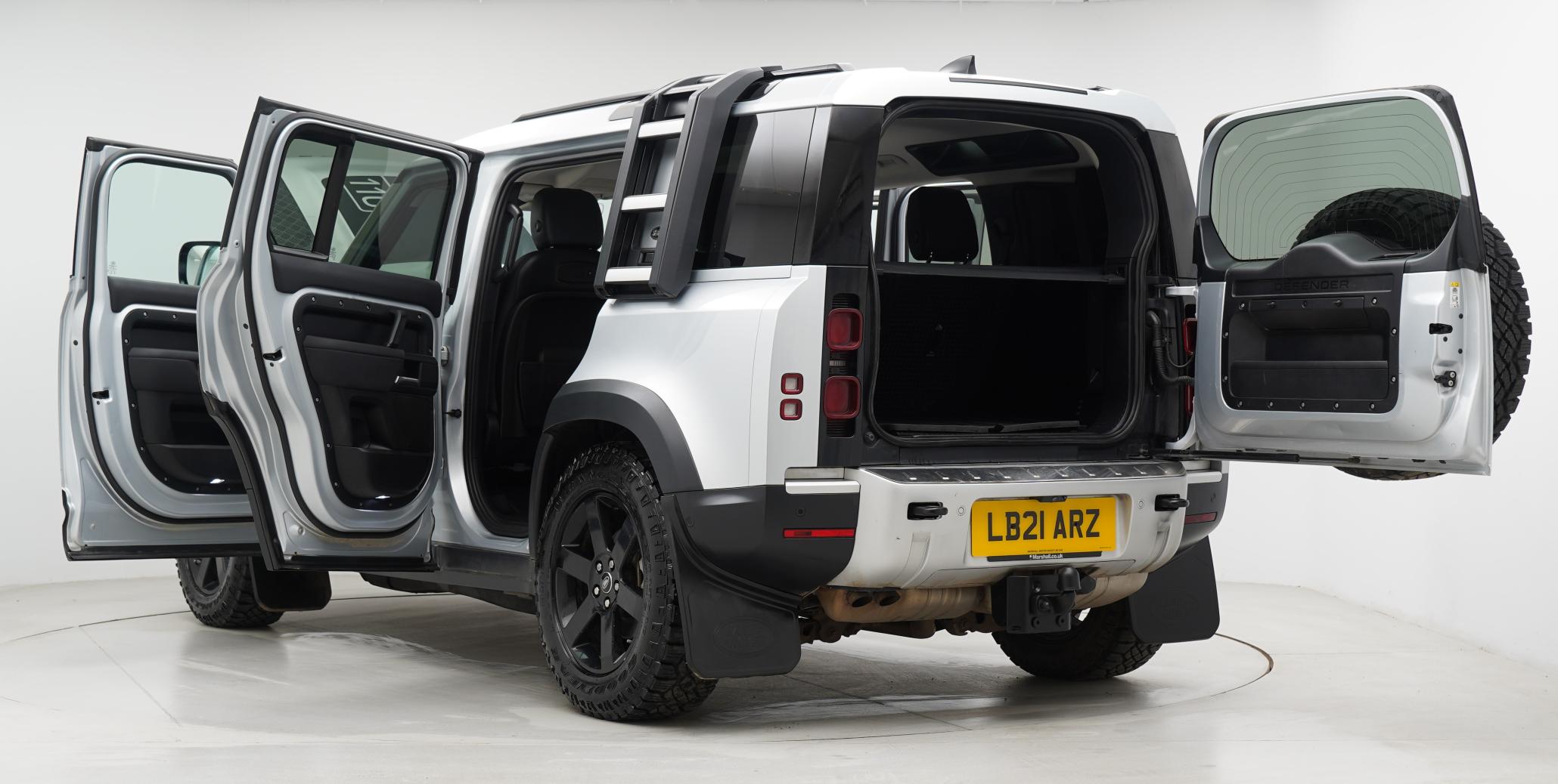 Land Rover Defender 110 2.0 SD4 S SUV 5dr Diesel Auto 4WD Euro 6 (s/s) (240 ps)