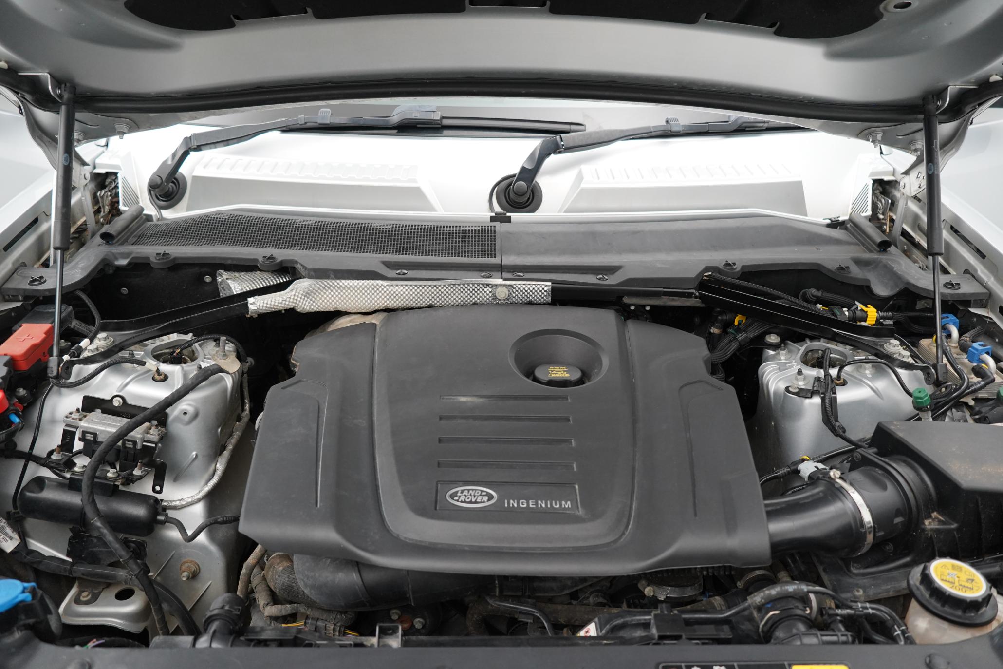 Land Rover Defender 110 2.0 SD4 S SUV 5dr Diesel Auto 4WD Euro 6 (s/s) (240 ps)