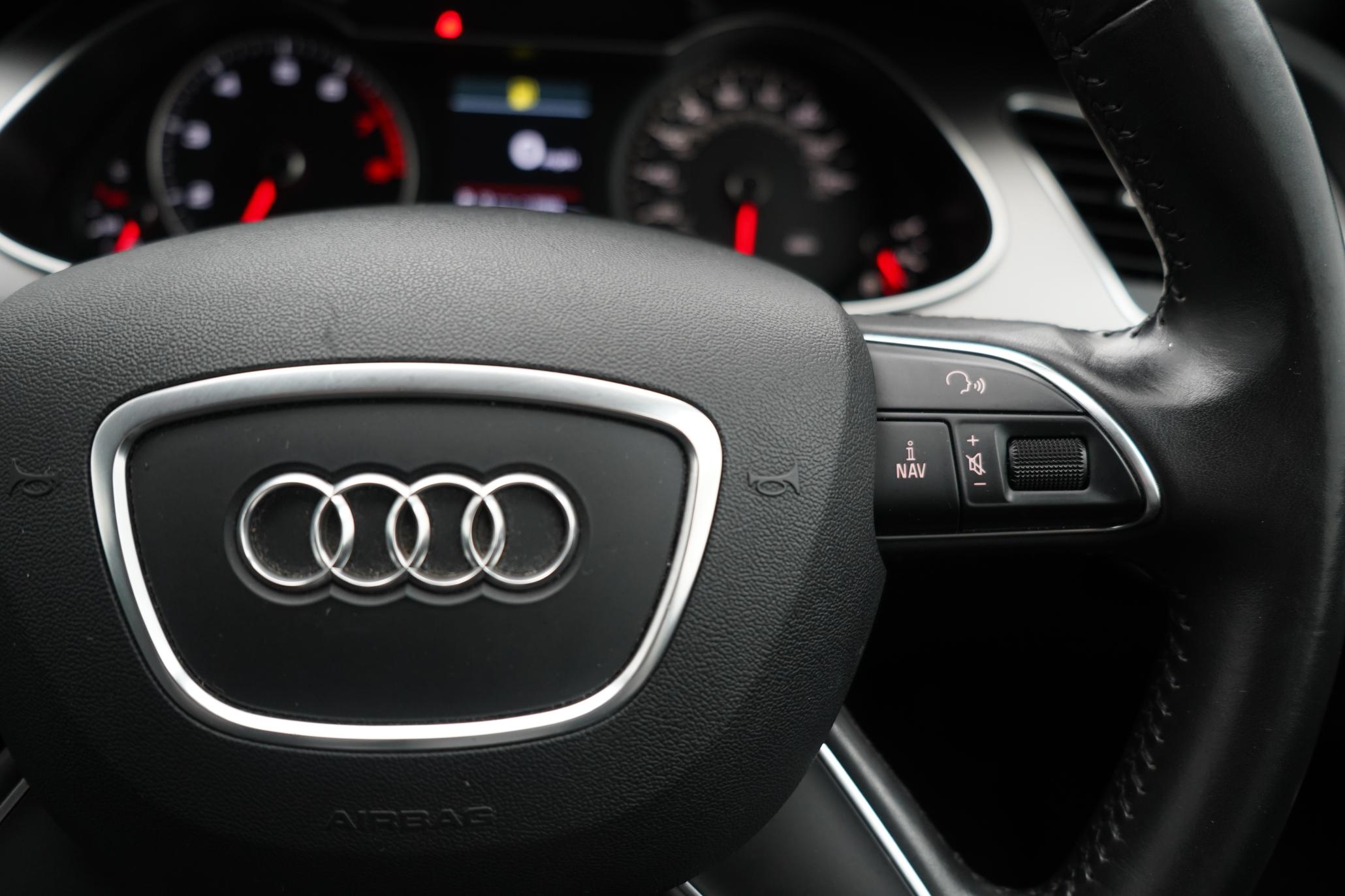 Audi A4 Avant 2.0 TFSI S line Estate 5dr Petrol Multitronic Euro 5 (s/s) (211 ps)