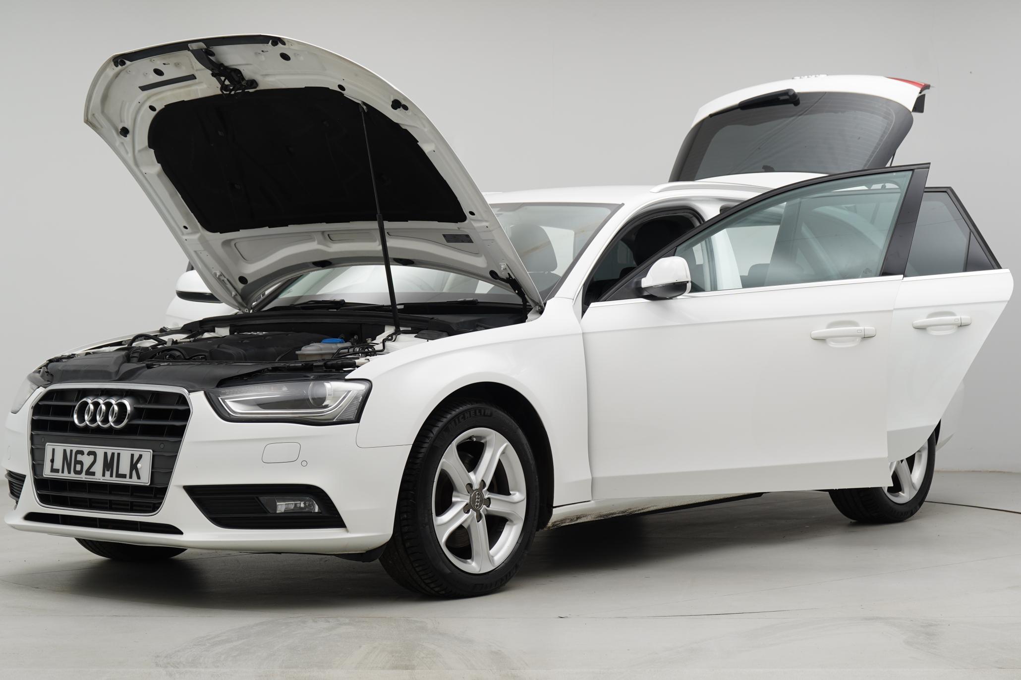 Audi A4 Avant 2.0 TFSI S line Estate 5dr Petrol Multitronic Euro 5 (s/s) (211 ps)