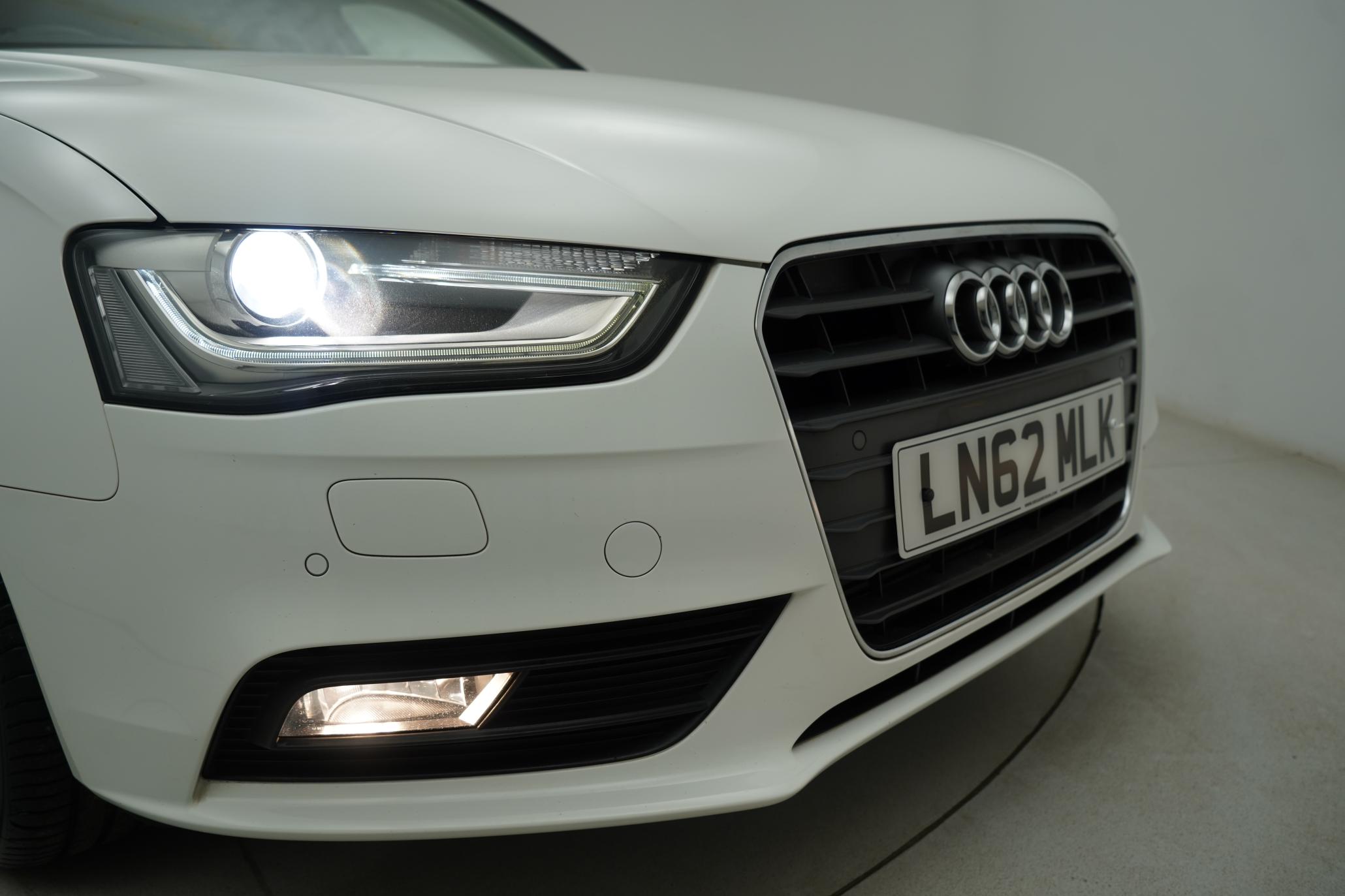 Audi A4 Avant 2.0 TFSI S line Estate 5dr Petrol Multitronic Euro 5 (s/s) (211 ps)