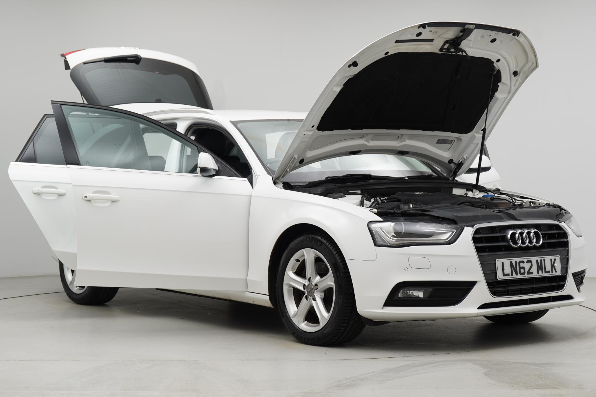 Audi A4 Avant 2.0 TFSI S line Estate 5dr Petrol Multitronic Euro 5 (s/s) (211 ps)