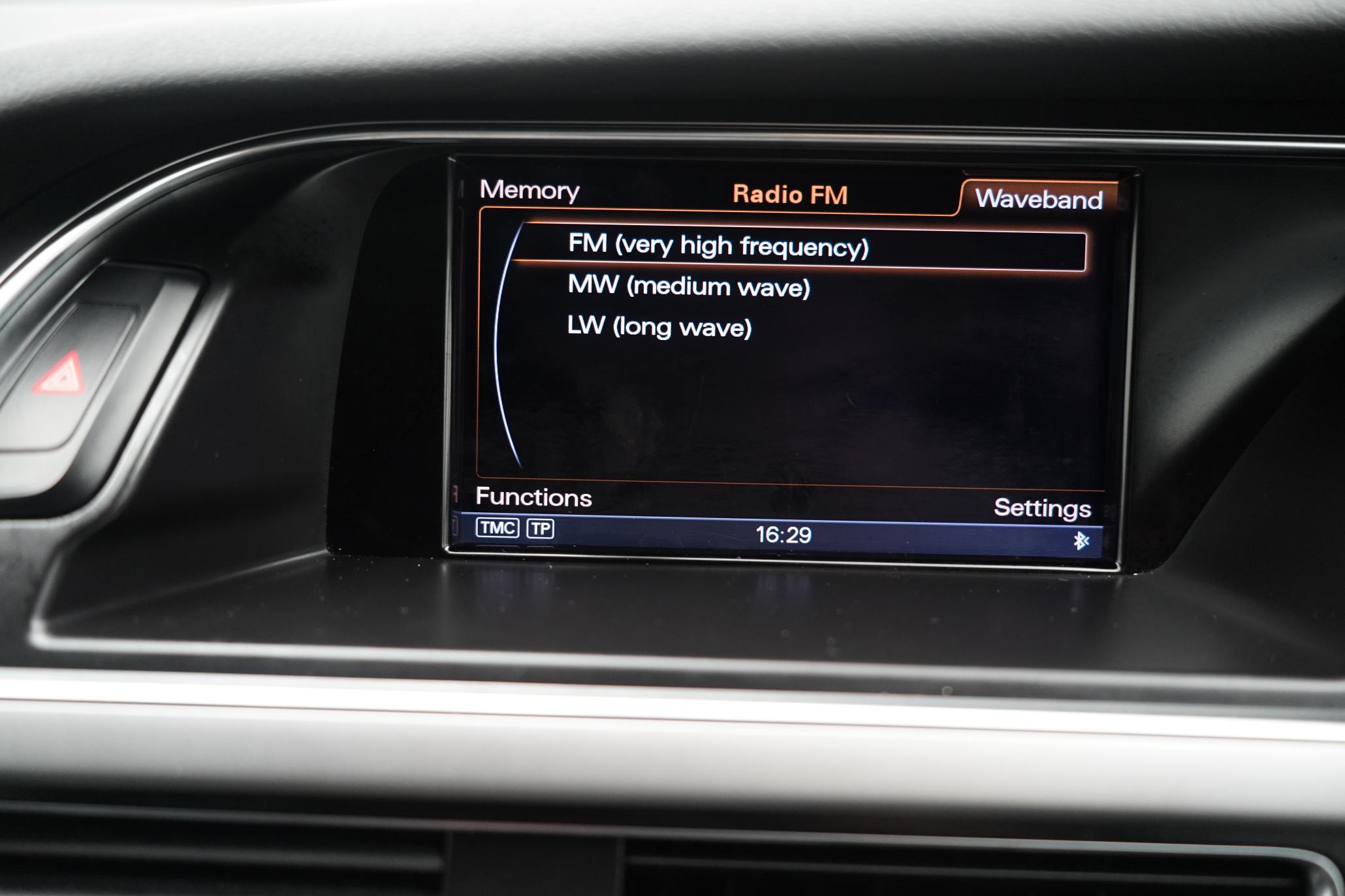 Audi A4 Avant 2.0 TFSI S line Estate 5dr Petrol Multitronic Euro 5 (s/s) (211 ps)