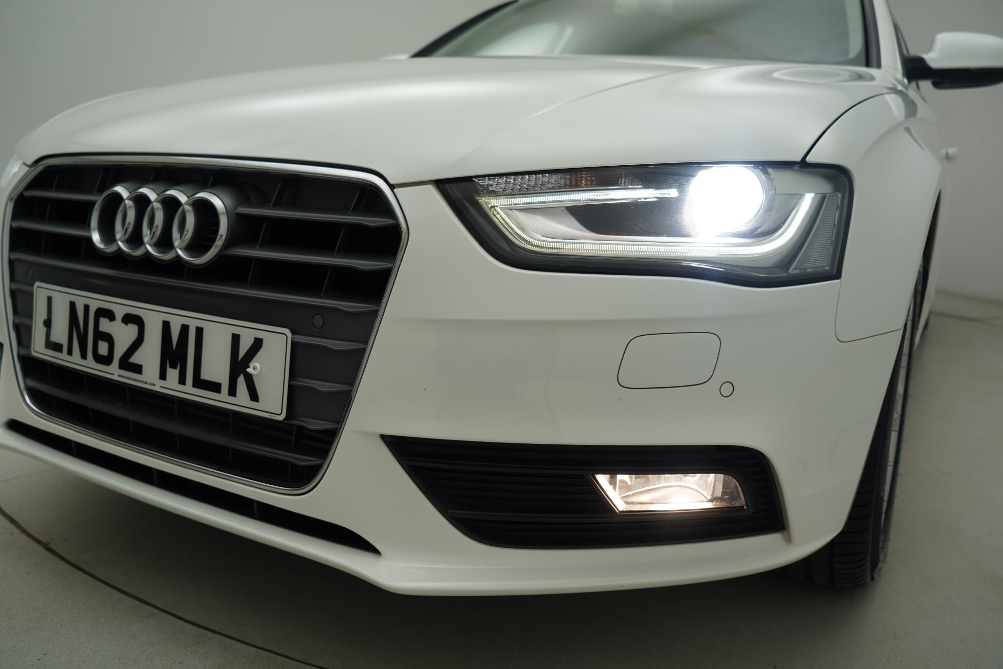 Audi A4 Avant 2.0 TFSI S line Estate 5dr Petrol Multitronic Euro 5 (s/s) (211 ps)
