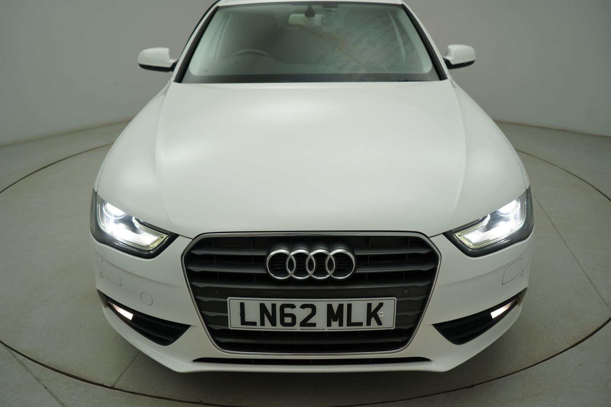 Audi A4 Avant 2.0 TFSI S line Estate 5dr Petrol Multitronic Euro 5 (s/s) (211 ps)