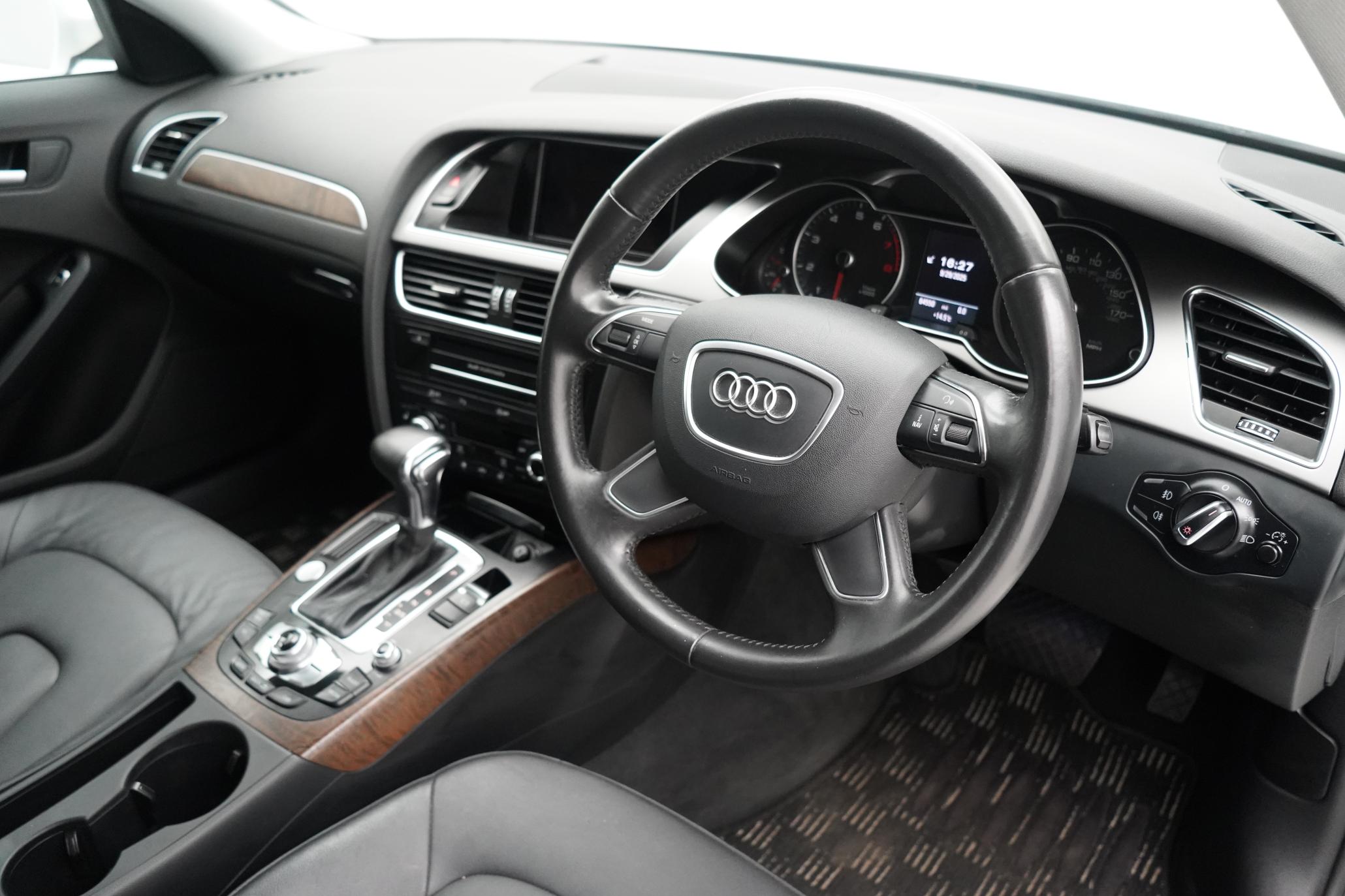 Audi A4 Avant 2.0 TFSI S line Estate 5dr Petrol Multitronic Euro 5 (s/s) (211 ps)