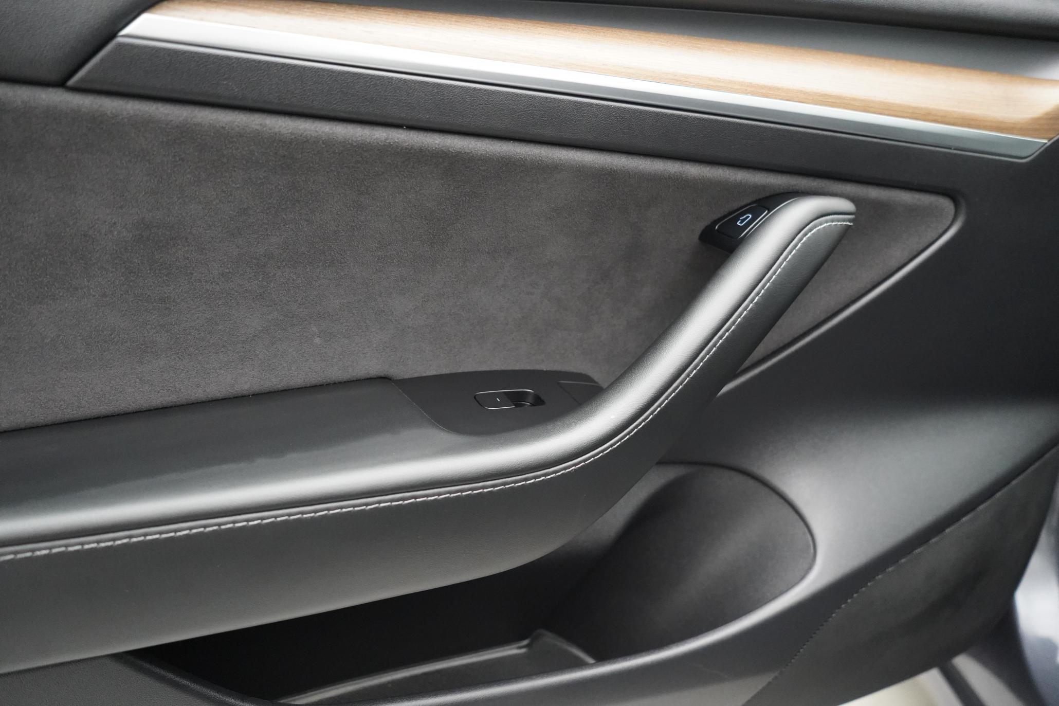 Tesla Model 3 (Dual Motor) Long Range Saloon 4dr Electric Auto 4WDE (346 ps)