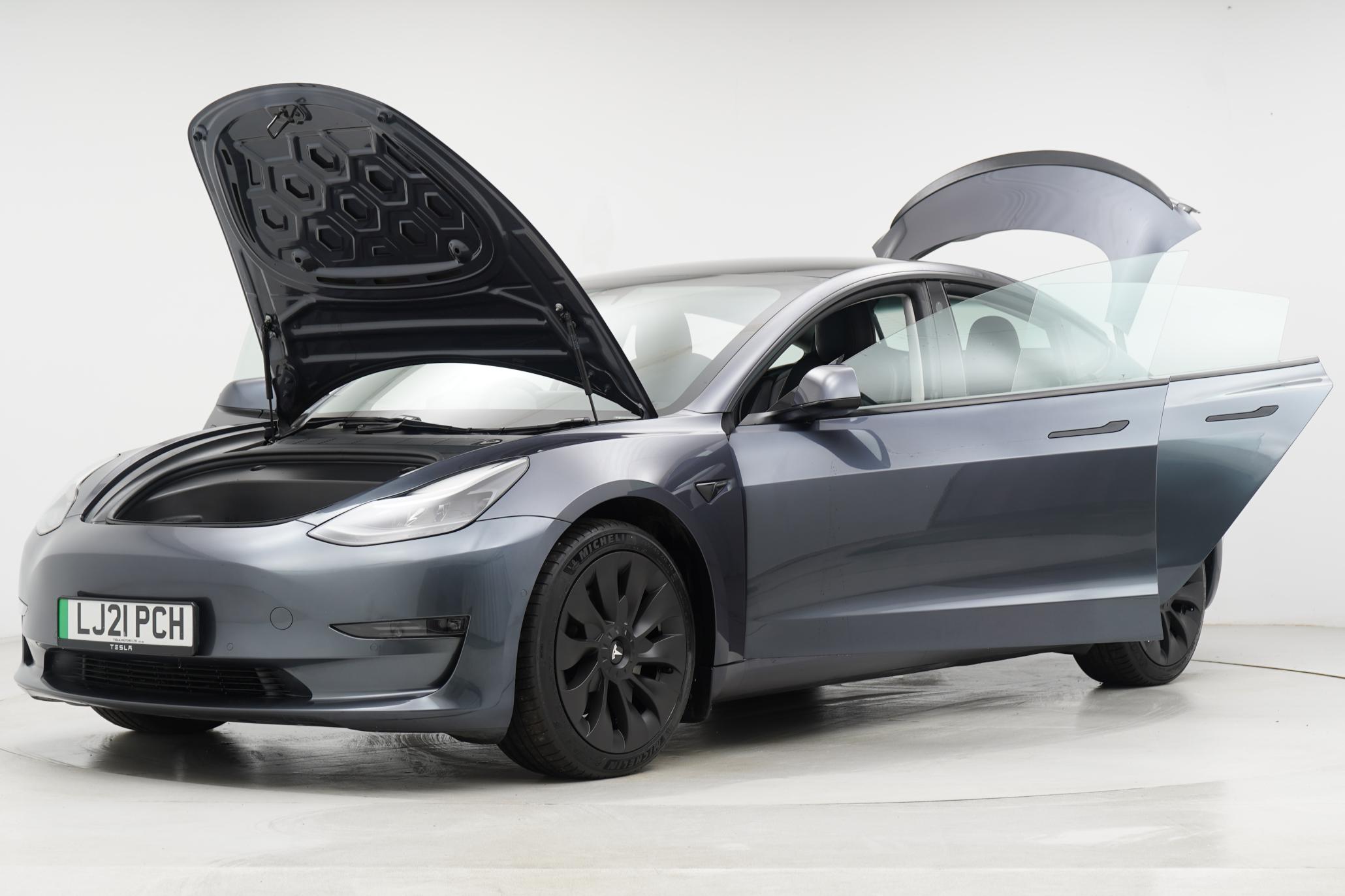 Tesla Model 3 (Dual Motor) Long Range Saloon 4dr Electric Auto 4WDE (346 ps)