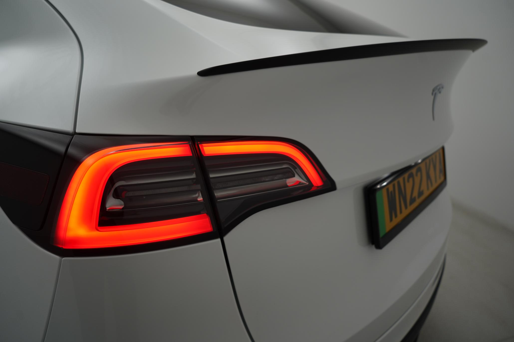 Tesla Model Y (Dual Motor) Long Range SUV 5dr Electric Auto 4WDE (384 bhp)
