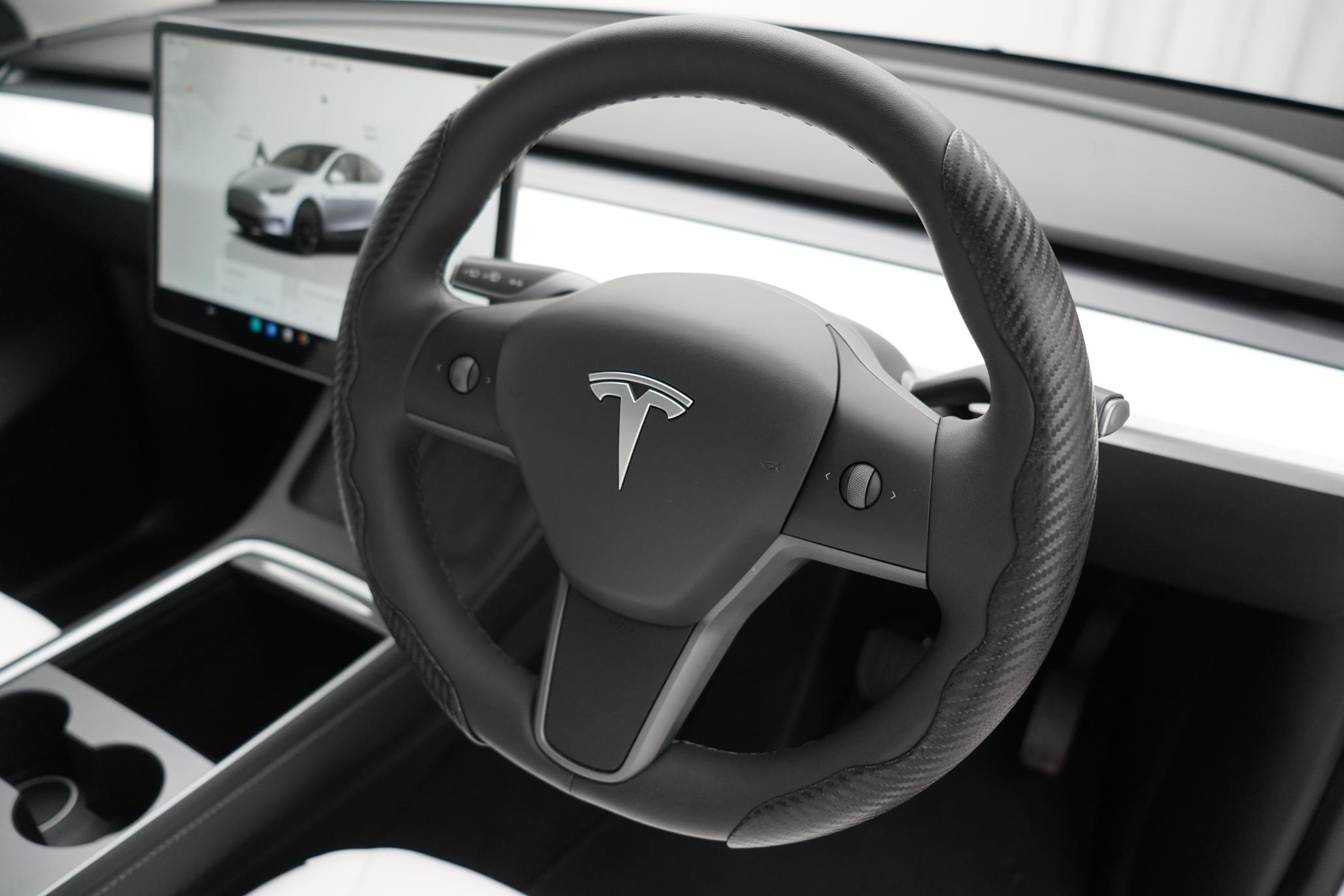 Tesla Model Y (Dual Motor) Long Range SUV 5dr Electric Auto 4WDE (384 bhp)