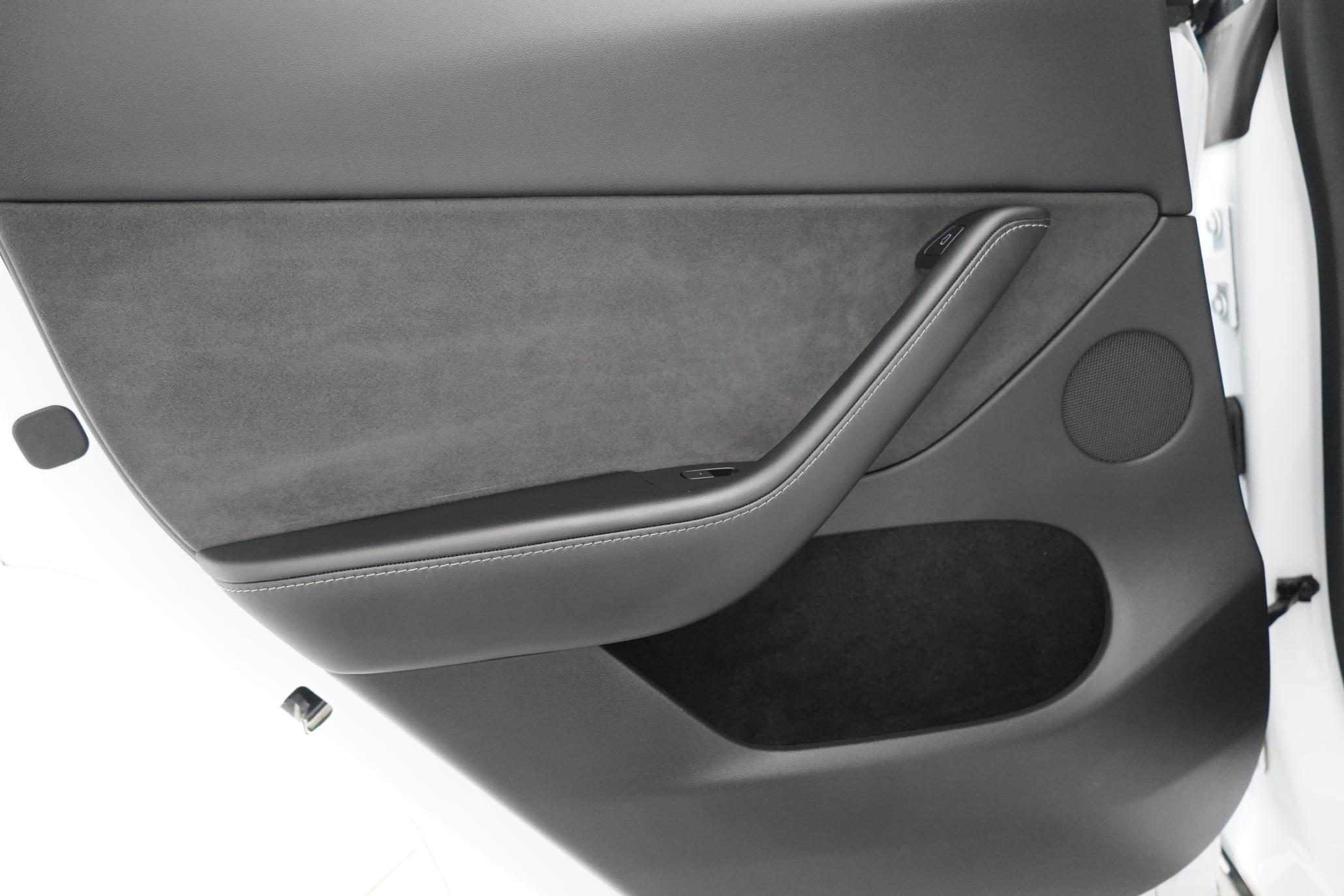 Tesla Model Y (Dual Motor) Long Range SUV 5dr Electric Auto 4WDE (384 bhp)