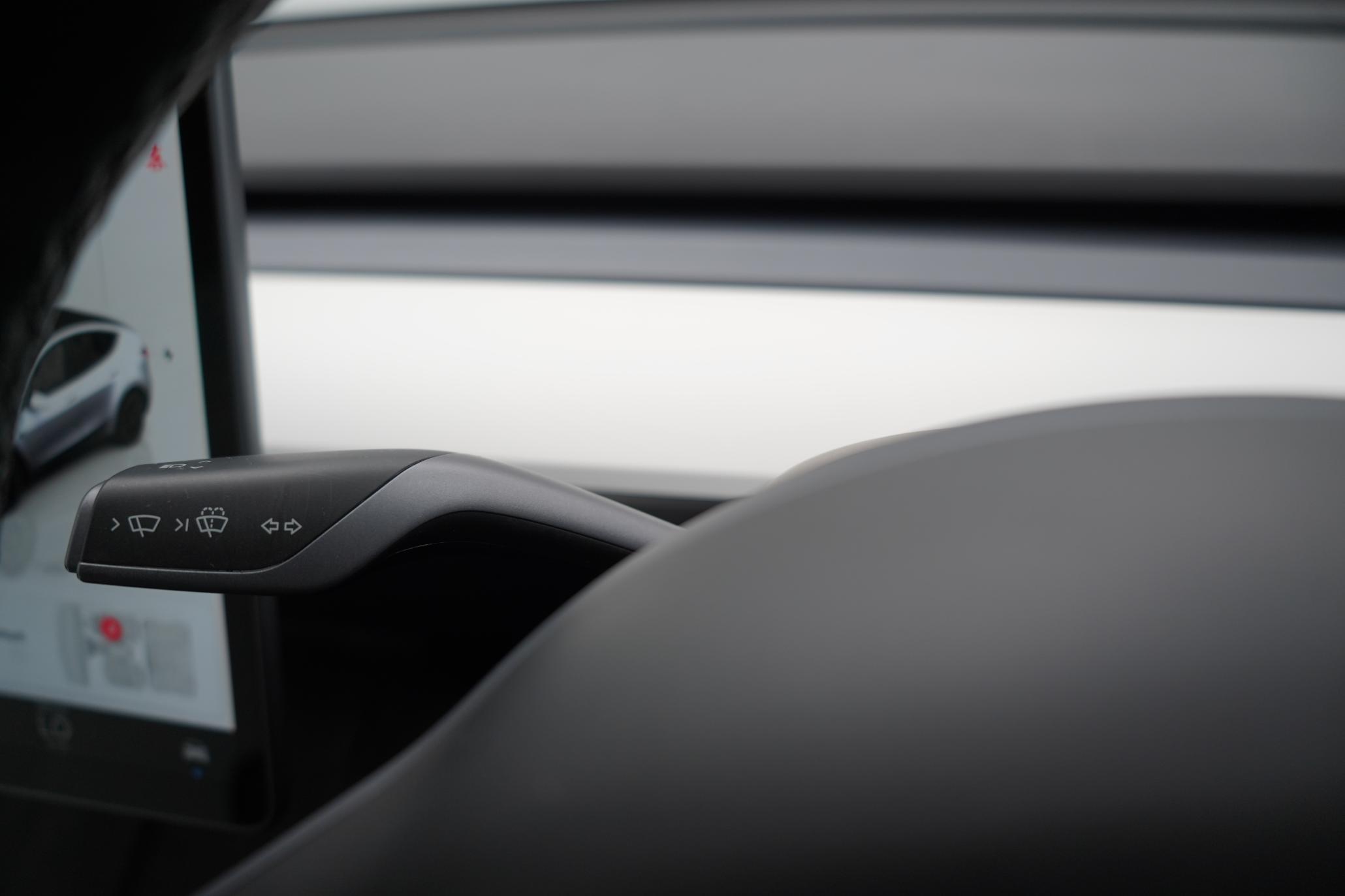 Tesla Model Y (Dual Motor) Long Range SUV 5dr Electric Auto 4WDE (384 bhp)