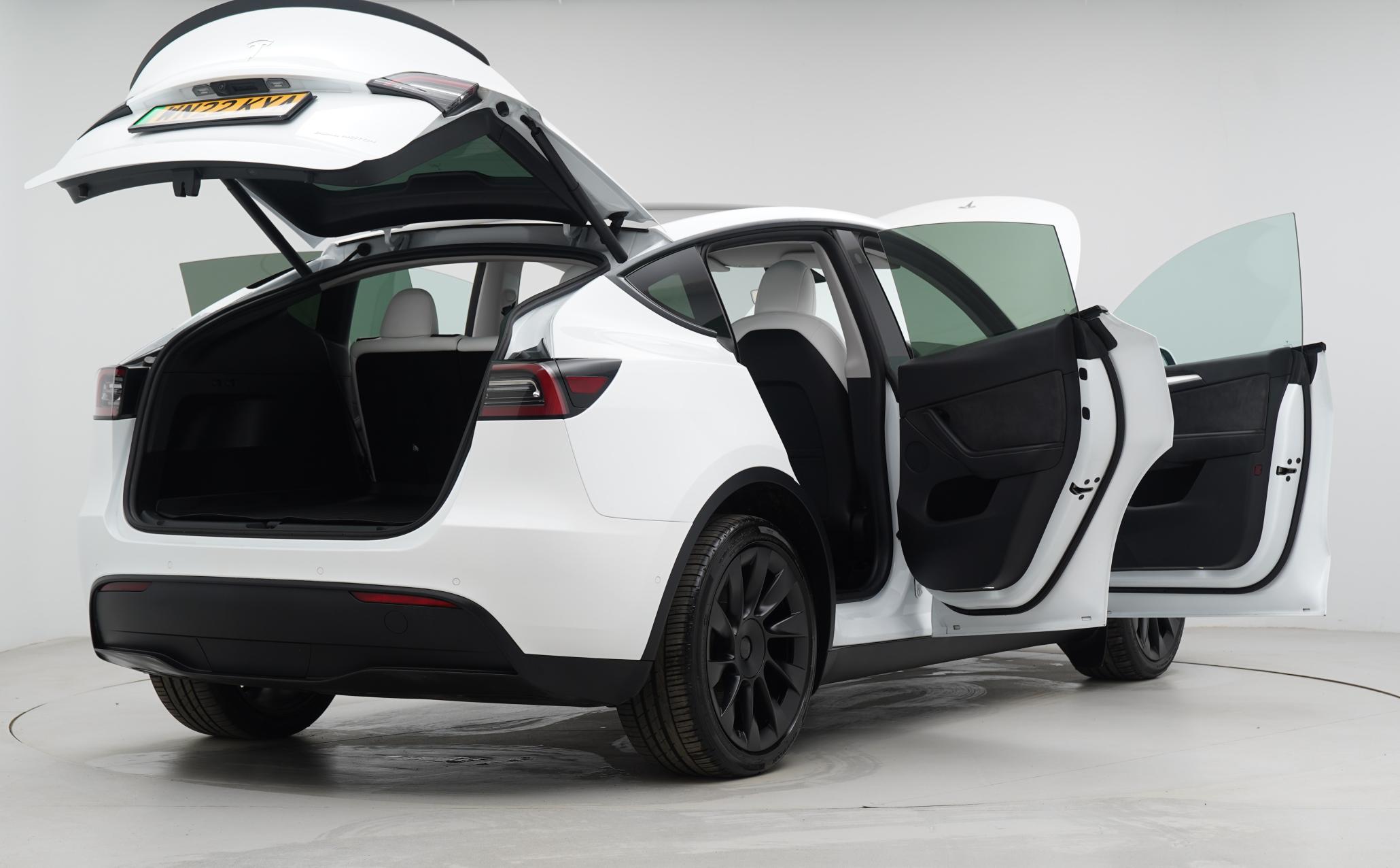 Tesla Model Y (Dual Motor) Long Range SUV 5dr Electric Auto 4WDE (384 bhp)