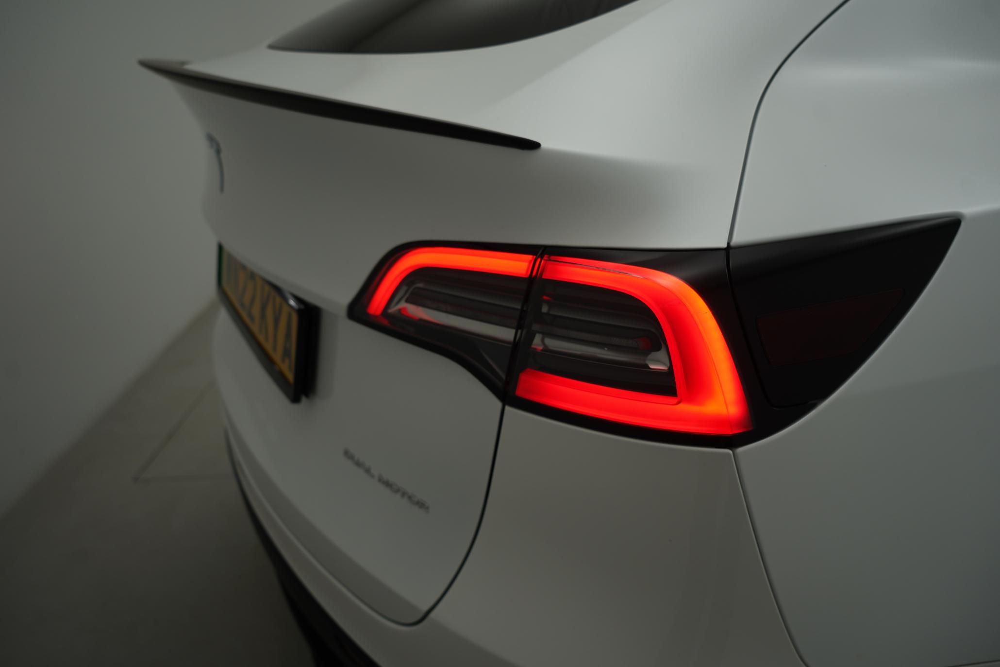 Tesla Model Y (Dual Motor) Long Range SUV 5dr Electric Auto 4WDE (384 bhp)