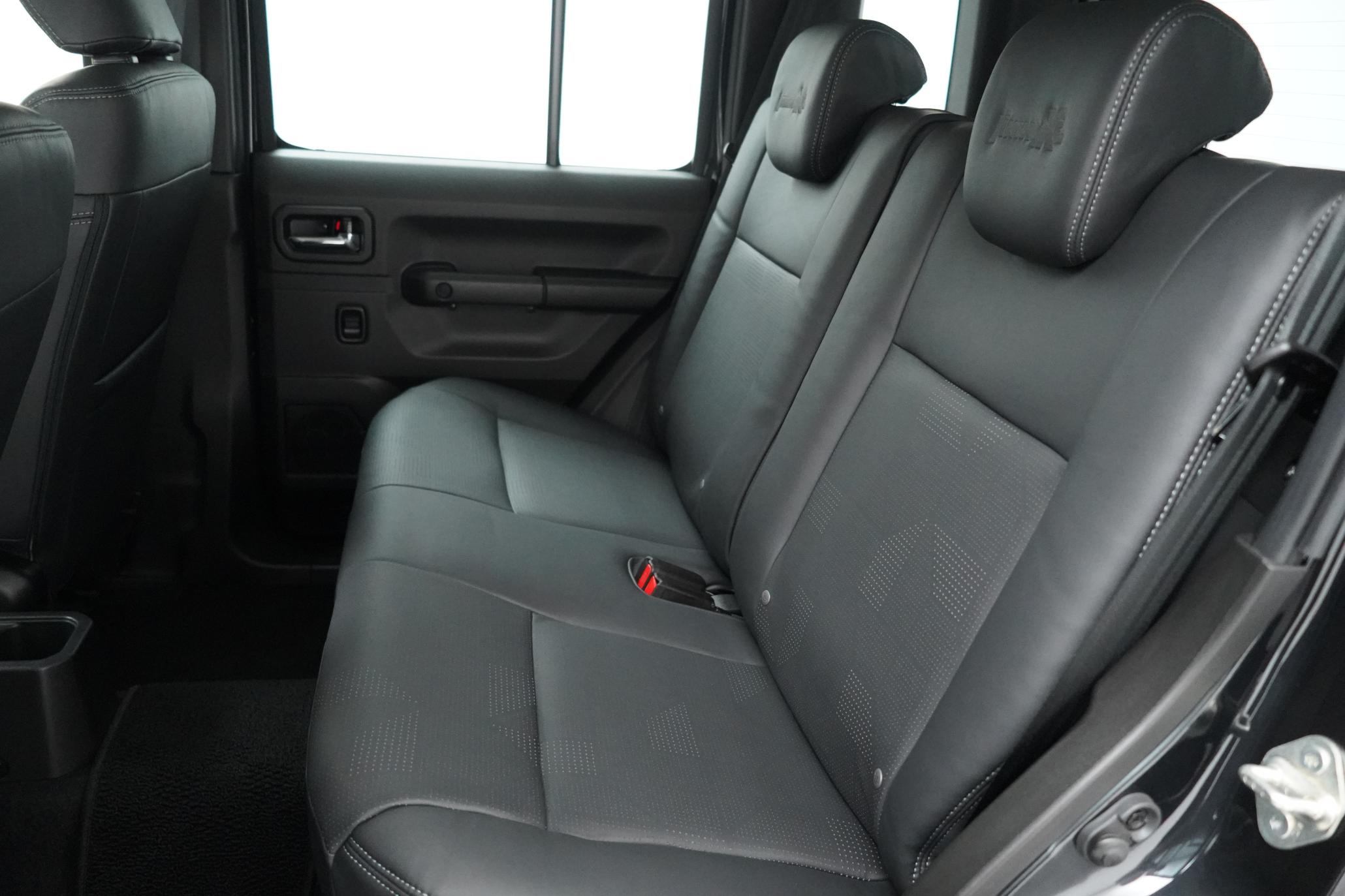 Suzuki Jimny Suzuki Jimny 1.5 SZC, 5 DOOR LWB, NOMADE LEATHER