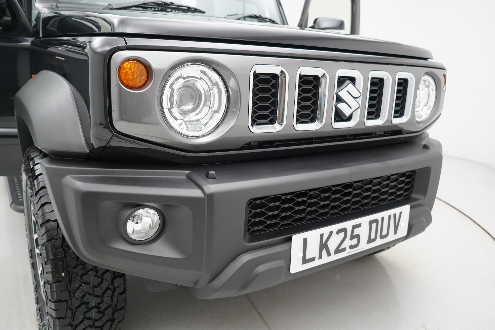 Suzuki Jimny Suzuki Jimny 1.5 SZC, 5 DOOR LWB, NOMADE LEATHER