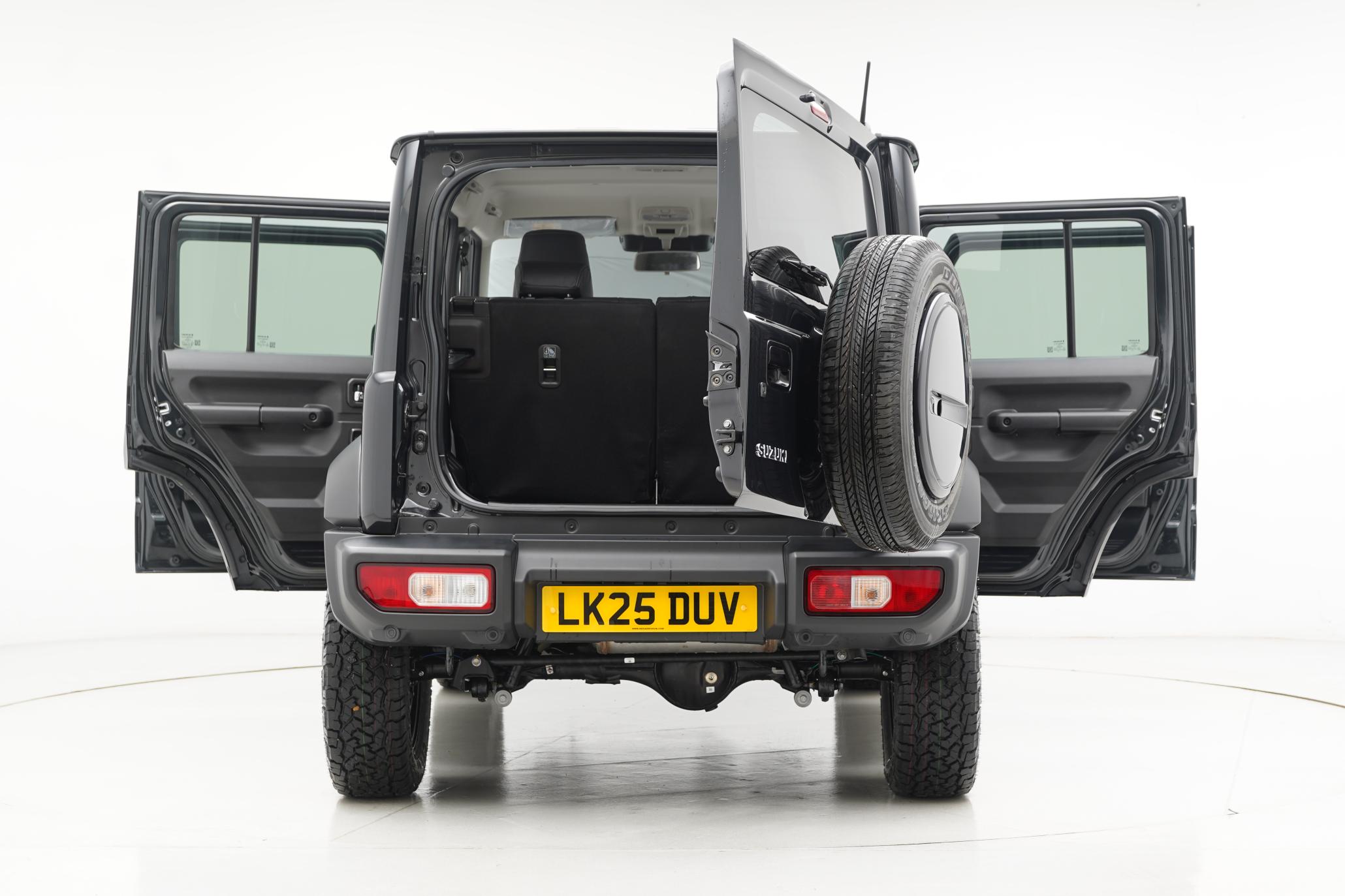 Suzuki Jimny Suzuki Jimny 1.5 SZC, 5 DOOR LWB, NOMADE LEATHER