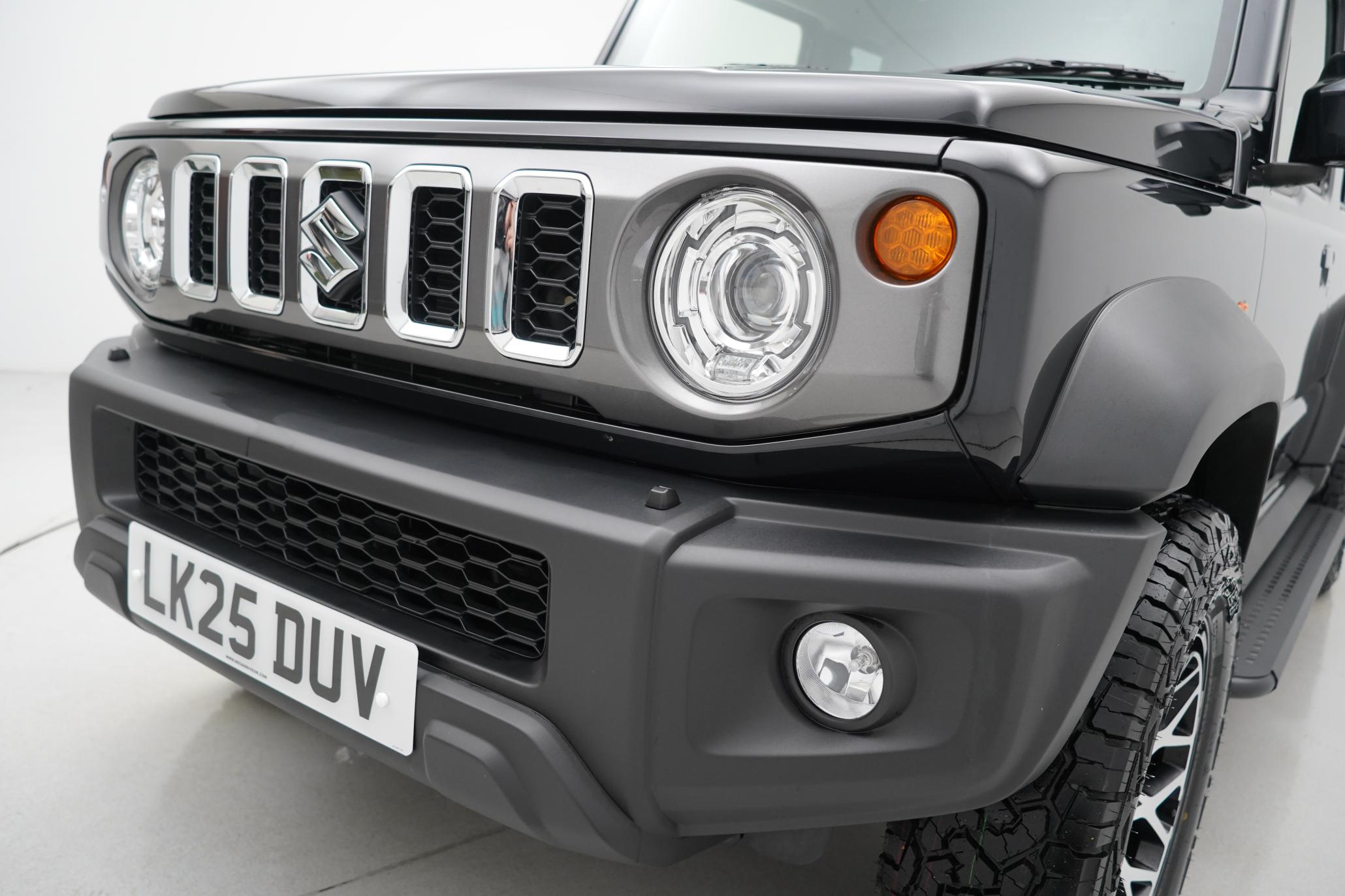 Suzuki Jimny Suzuki Jimny 1.5 SZC, 5 DOOR LWB, NOMADE LEATHER