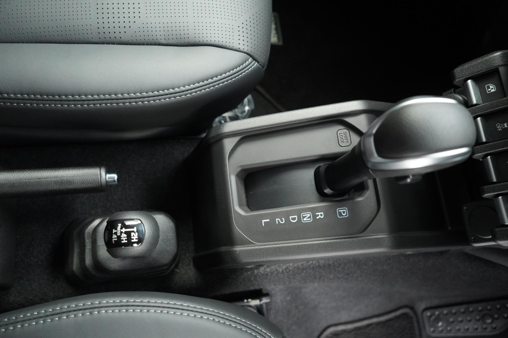 Suzuki Jimny Suzuki Jimny 1.5 SZC, 5 DOOR LWB, NOMADE LEATHER