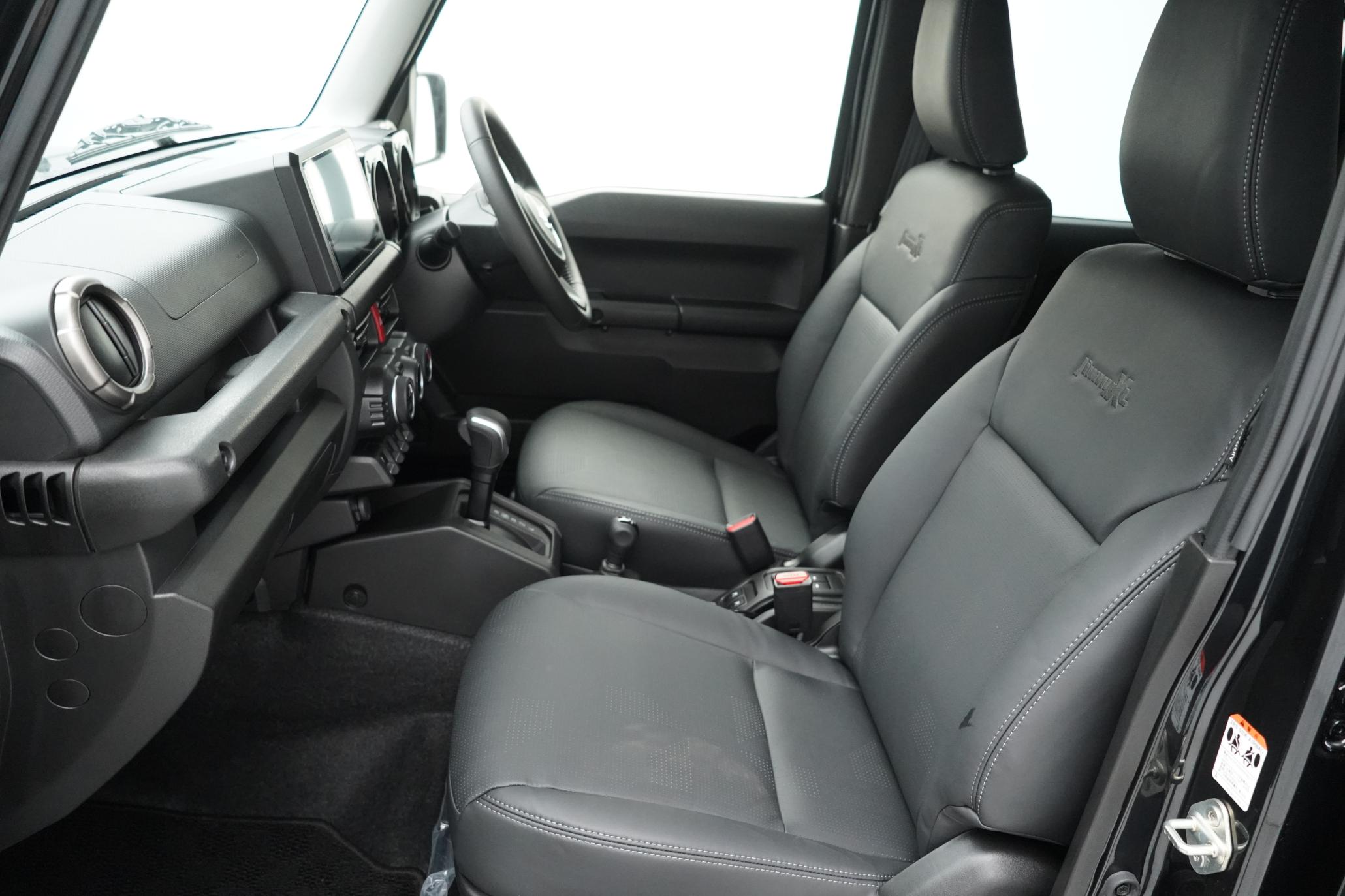 Suzuki Jimny Suzuki Jimny 1.5 SZC, 5 DOOR LWB, NOMADE LEATHER