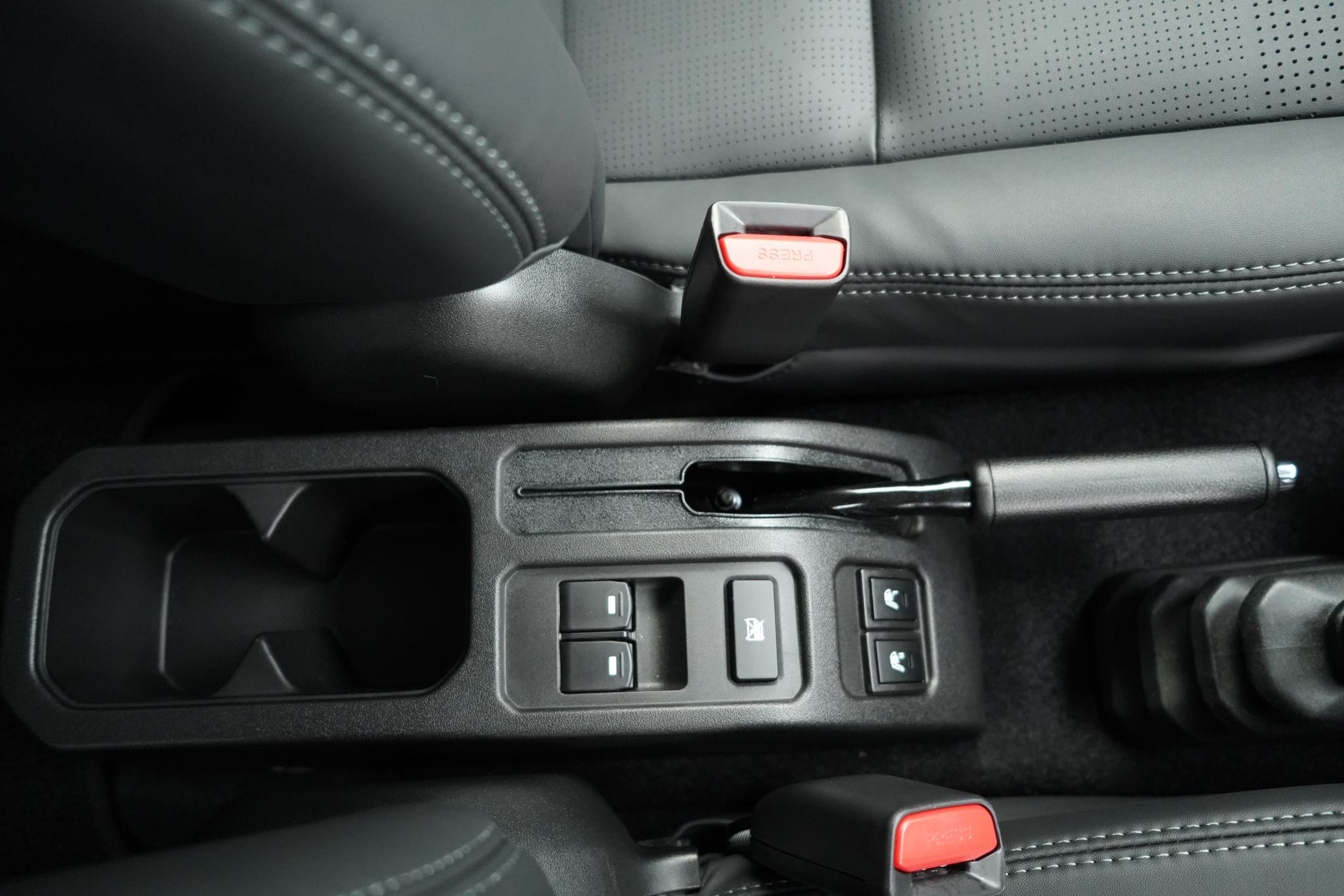 Suzuki Jimny Suzuki Jimny 1.5 SZC, 5 DOOR LWB, NOMADE LEATHER