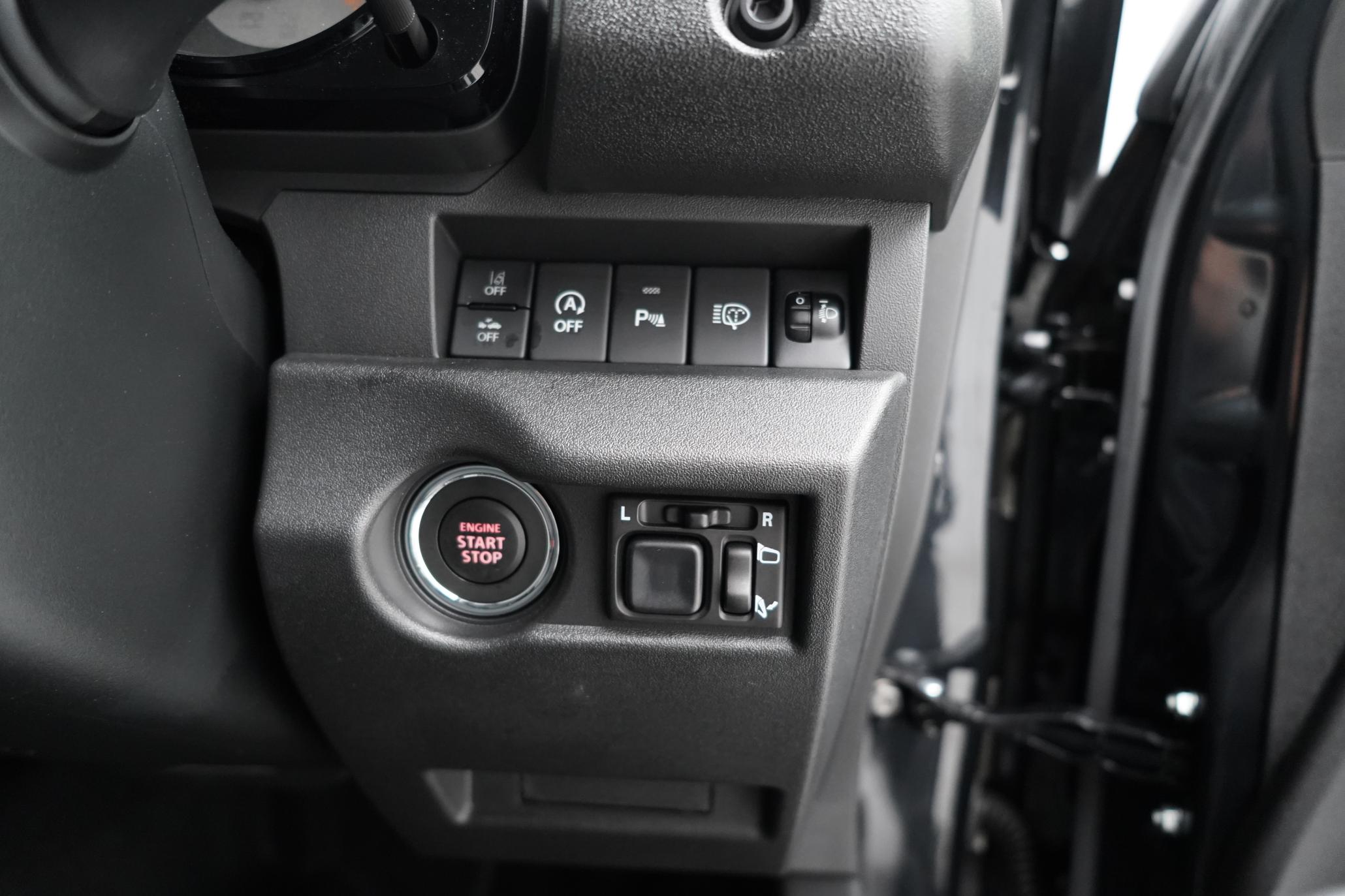 Suzuki Jimny Suzuki Jimny 1.5 SZC, 5 DOOR LWB, NOMADE LEATHER