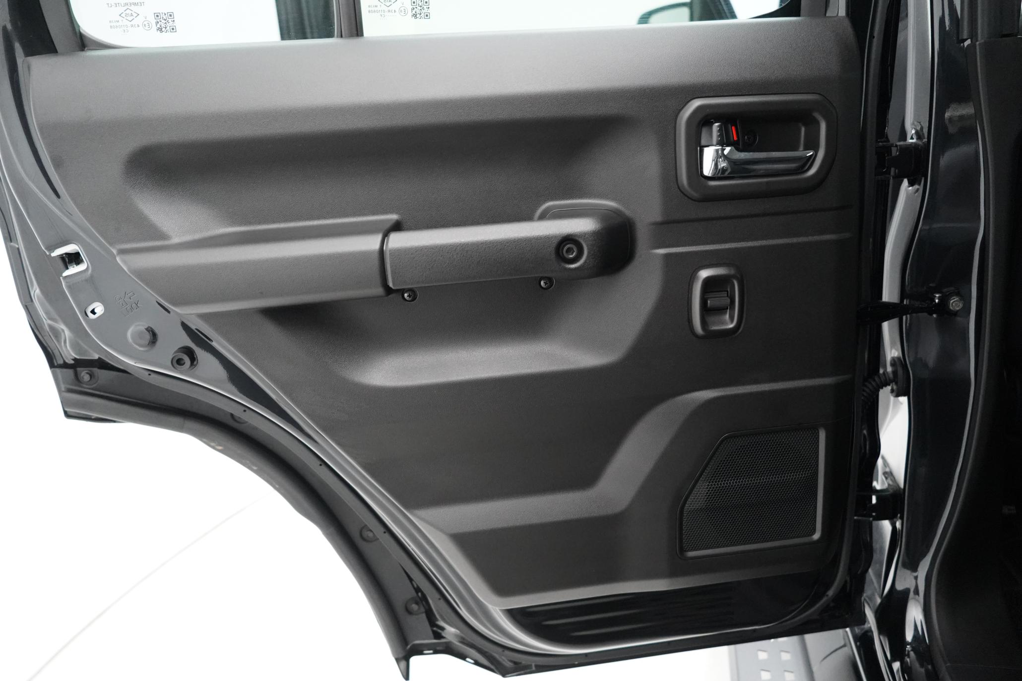 Suzuki Jimny Suzuki Jimny 1.5 SZC, 5 DOOR LWB, NOMADE LEATHER