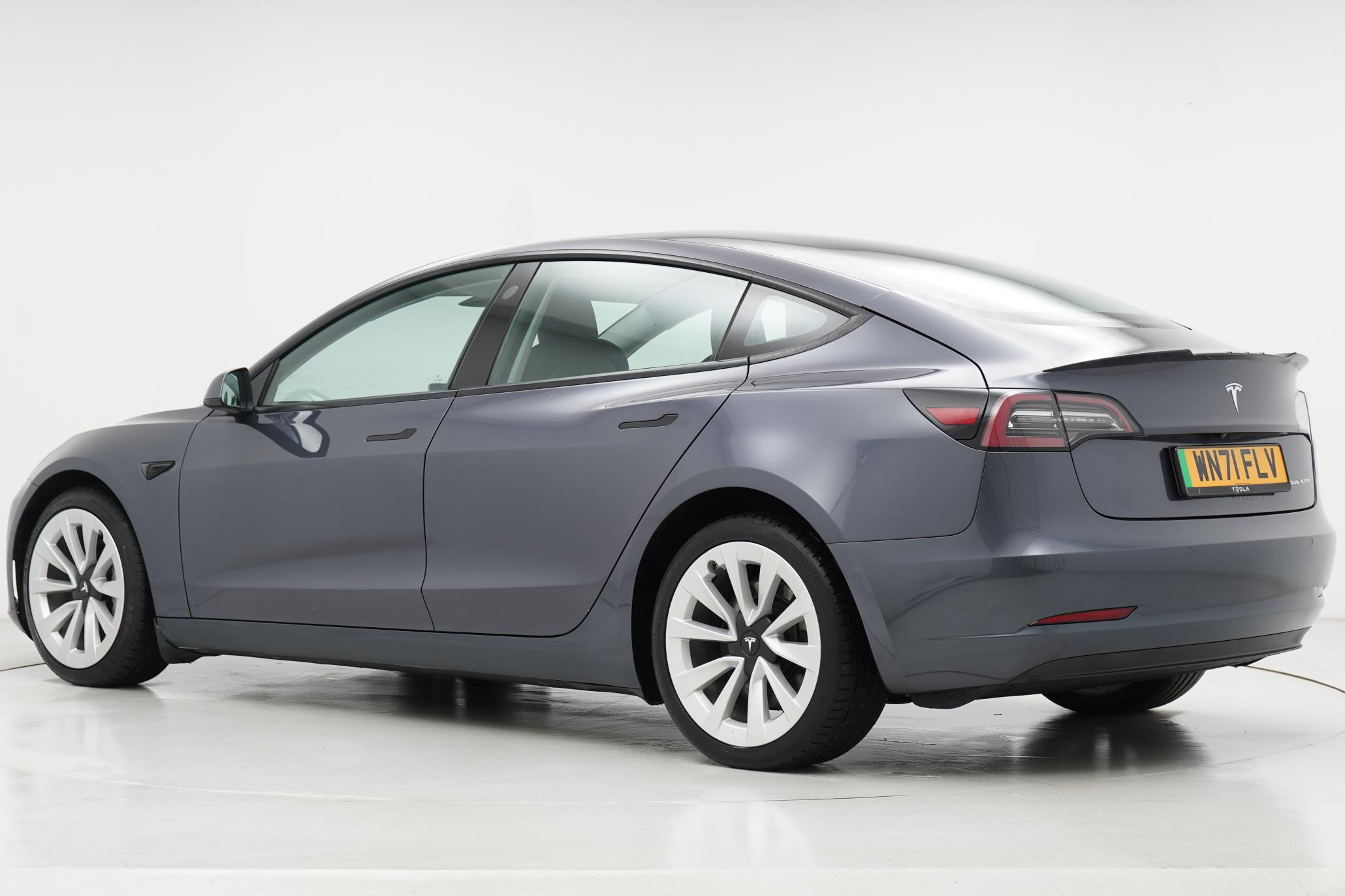 Tesla Model 3 (Dual Motor) Long Range Saloon 4dr Electric Auto 4WDE (346 ps)