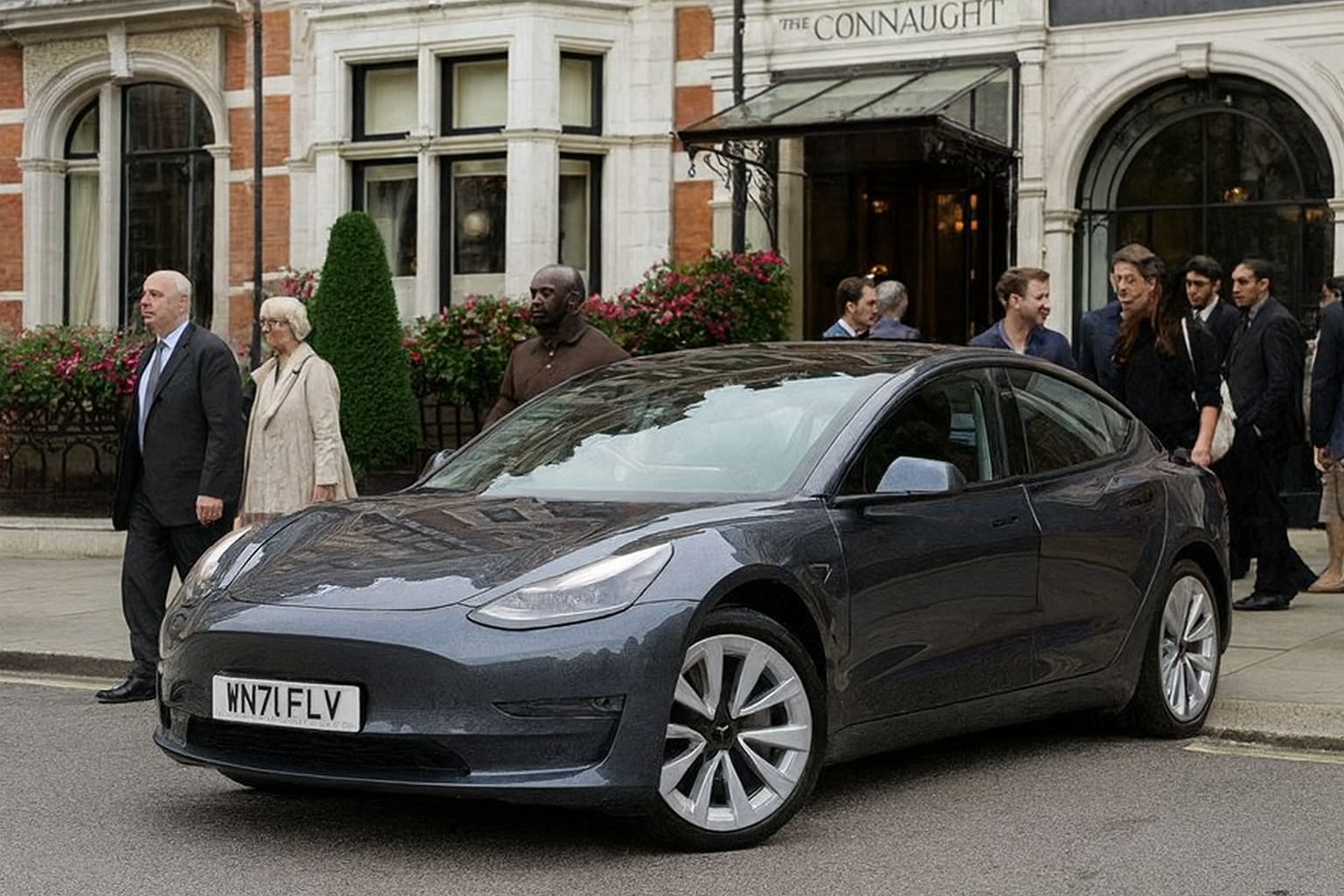 Tesla Model 3 (Dual Motor) Long Range Saloon 4dr Electric Auto 4WDE (346 ps)