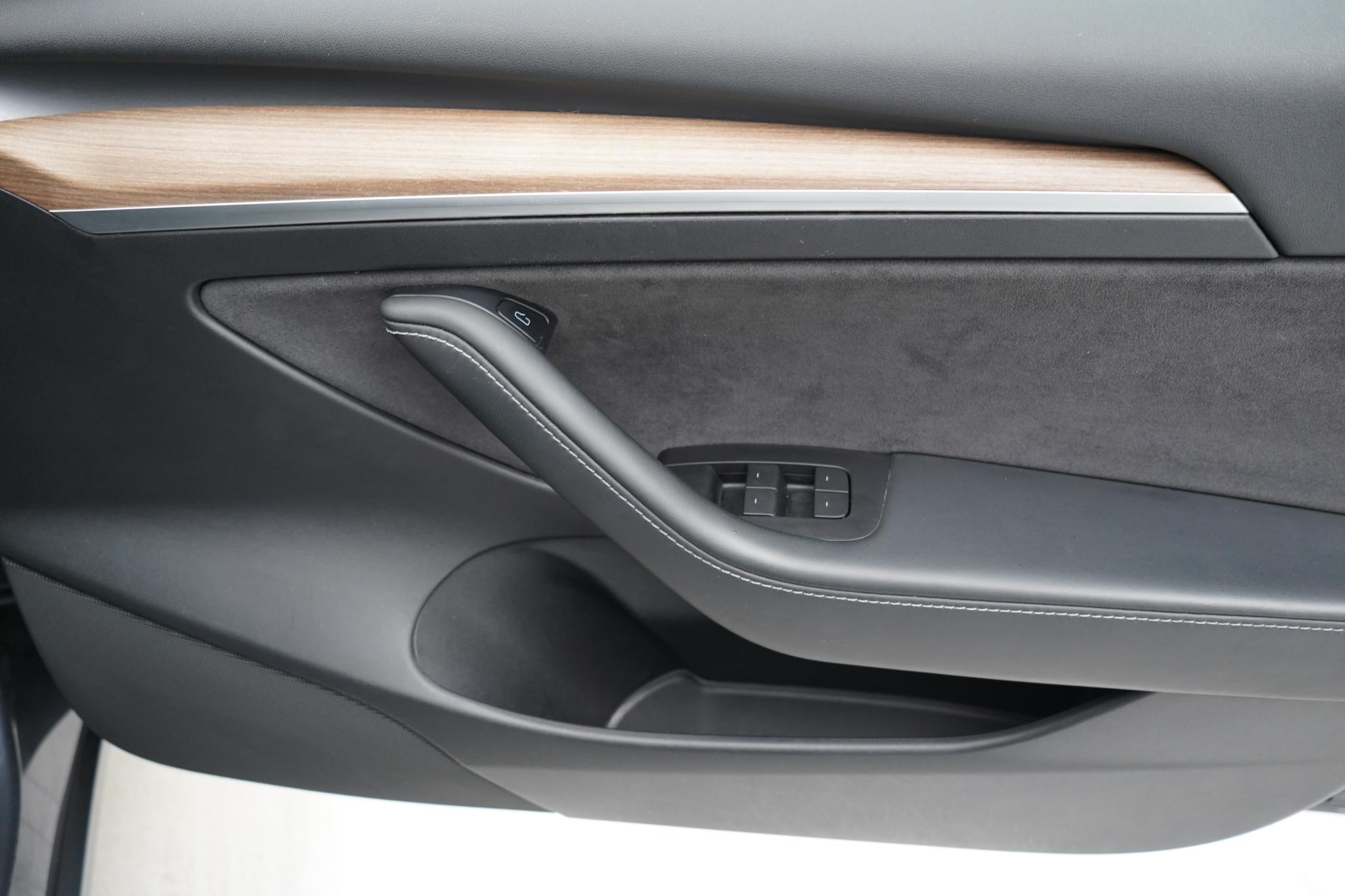 Tesla Model 3 (Dual Motor) Long Range Saloon 4dr Electric Auto 4WDE (346 ps)
