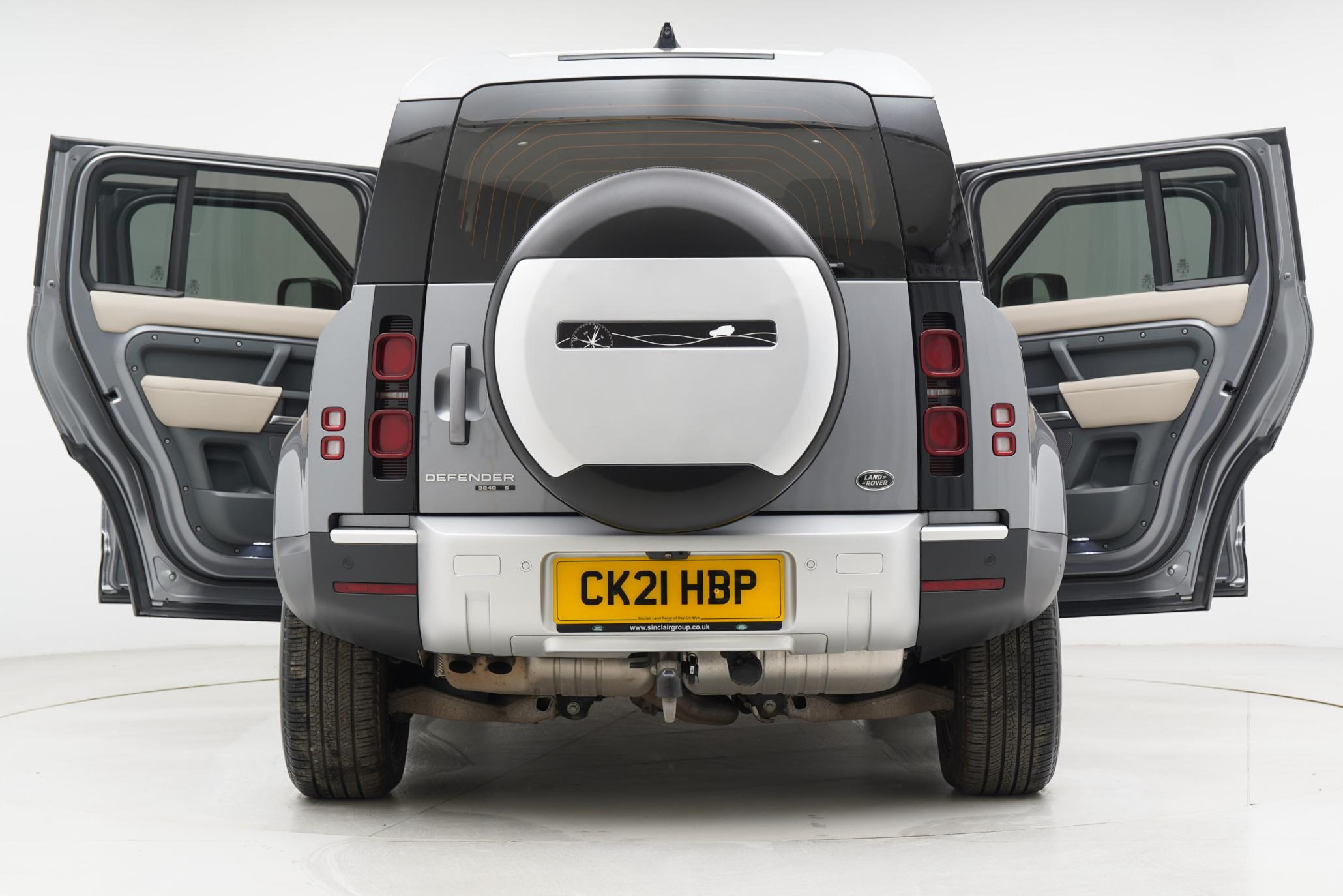 Land Rover Defender 110 2.0 SD4 S SUV 5dr Diesel Auto 4WD Euro 6 (s/s) (240 ps)