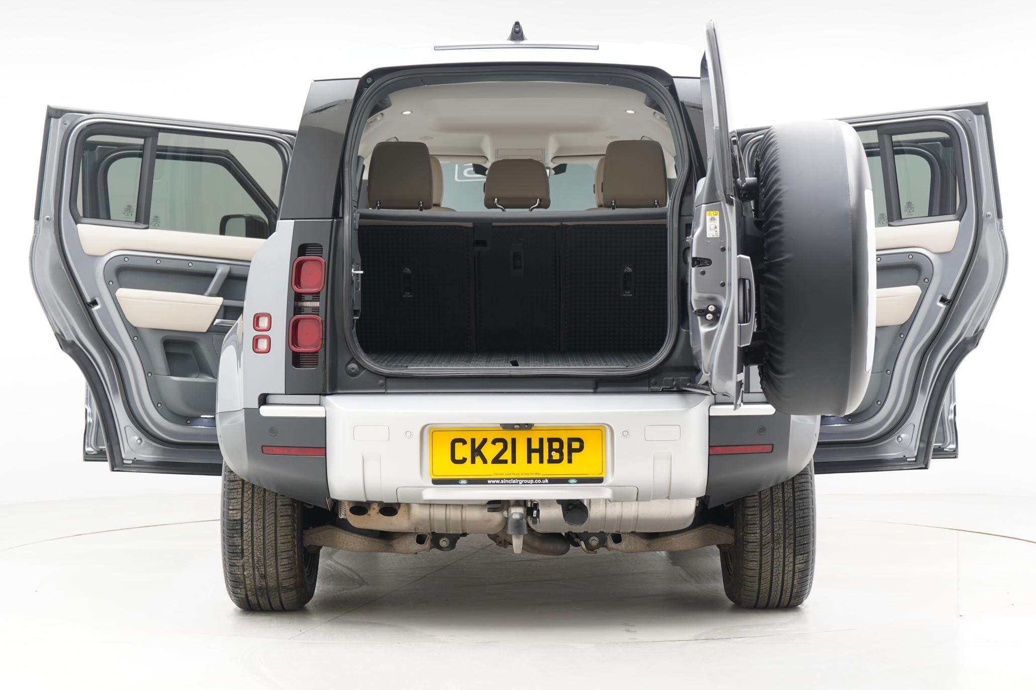 Land Rover Defender 110 2.0 SD4 S SUV 5dr Diesel Auto 4WD Euro 6 (s/s) (240 ps)