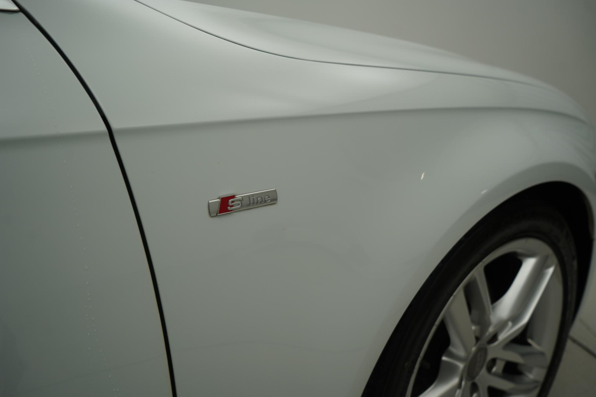 Audi A4 Avant 2.0 TFSI S line Estate 5dr Petrol Multitronic Euro 5 (s/s) (211 ps)