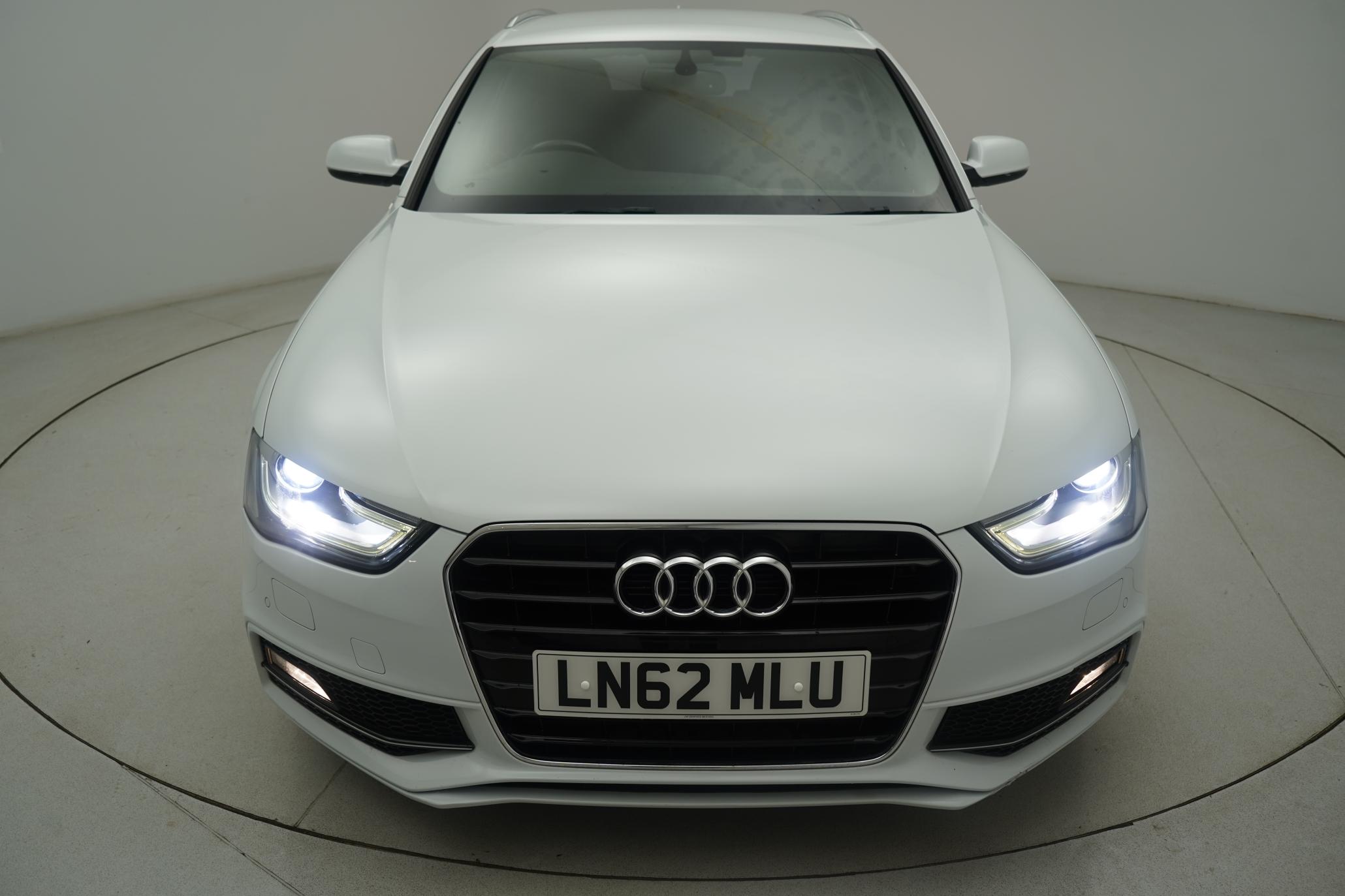 Audi A4 Avant 2.0 TFSI S line Estate 5dr Petrol Multitronic Euro 5 (s/s) (211 ps)