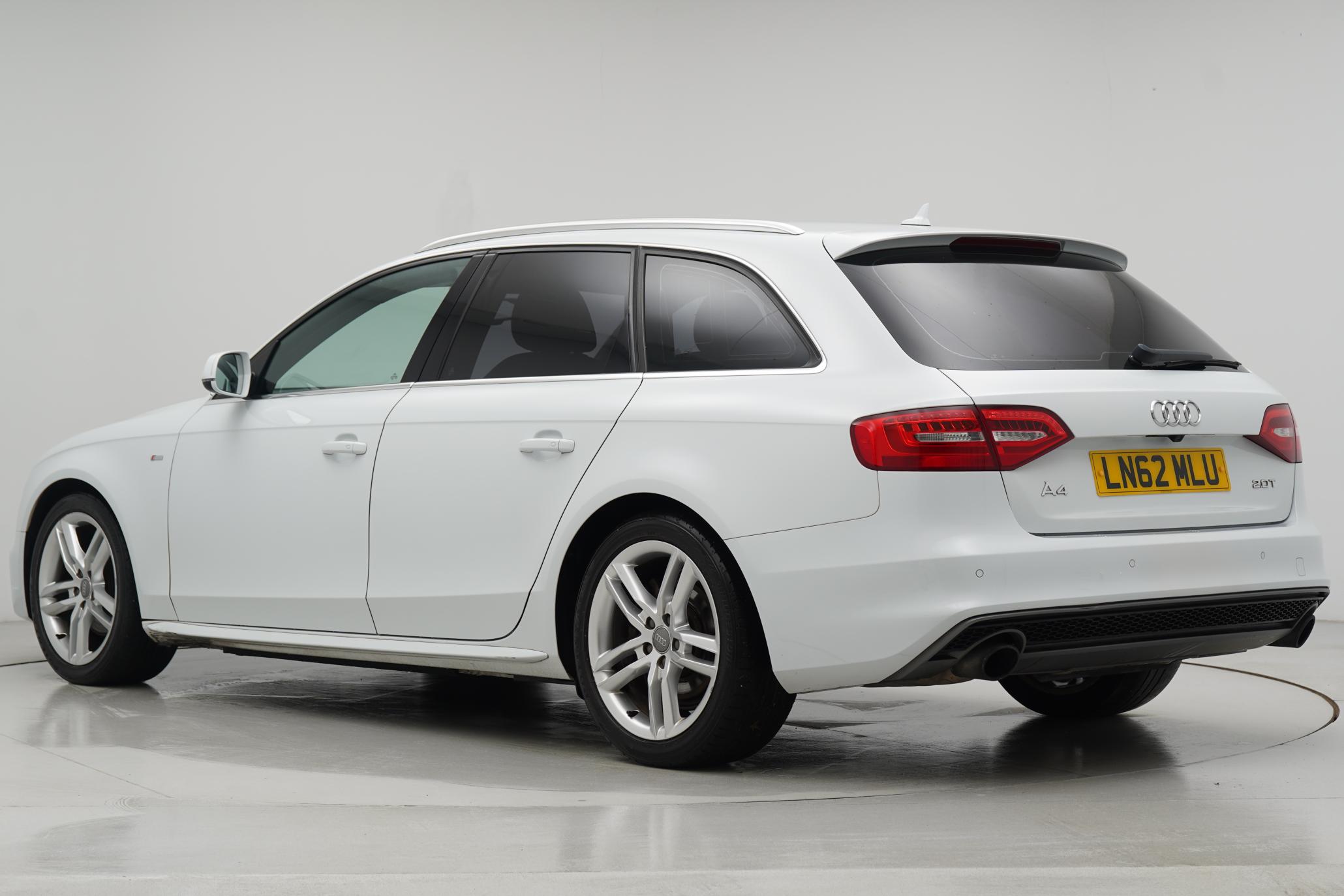 Audi A4 Avant 2.0 TFSI S line Estate 5dr Petrol Multitronic Euro 5 (s/s) (211 ps)