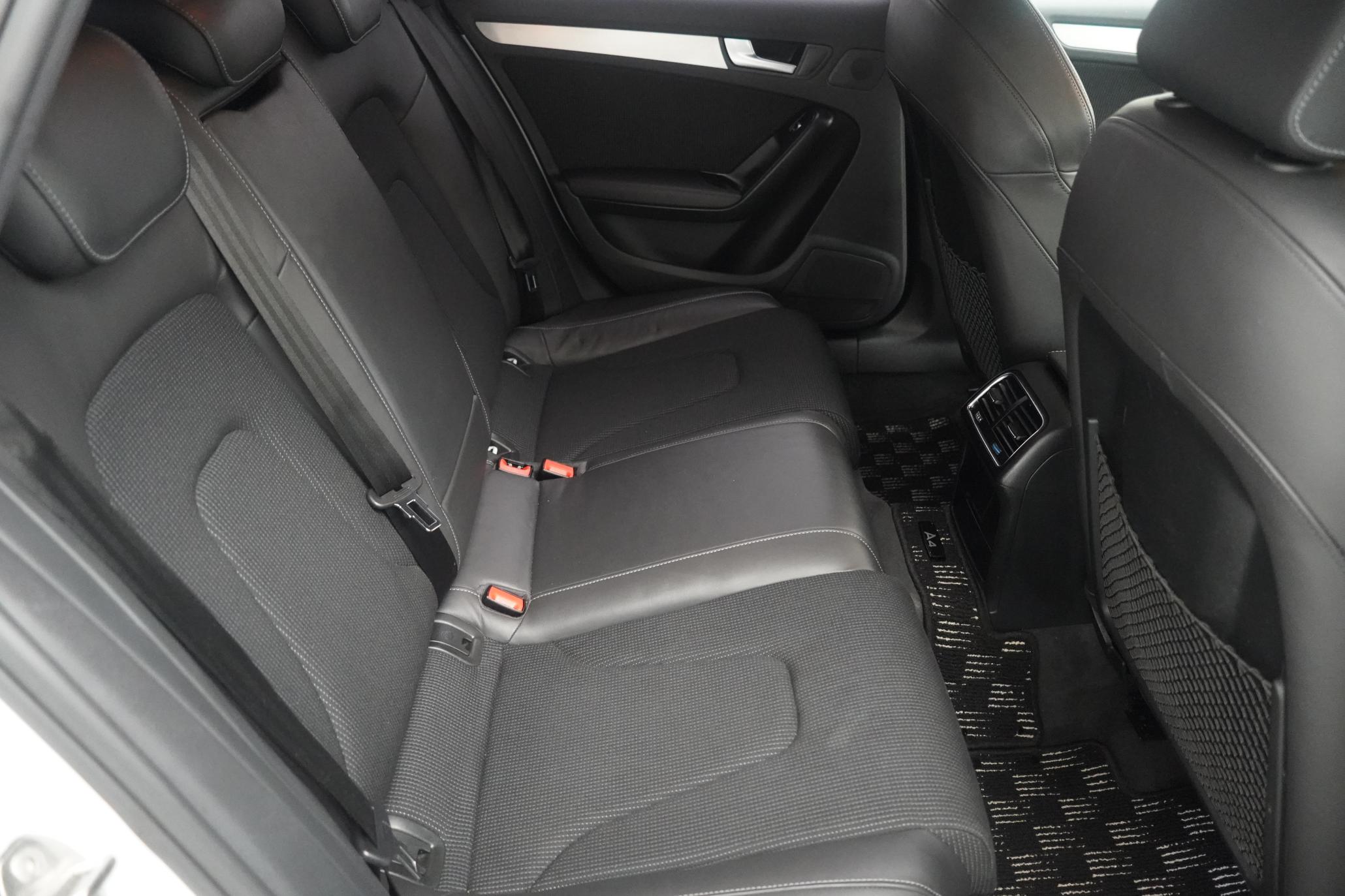 Audi A4 Avant 2.0 TFSI S line Estate 5dr Petrol Multitronic Euro 5 (s/s) (211 ps)