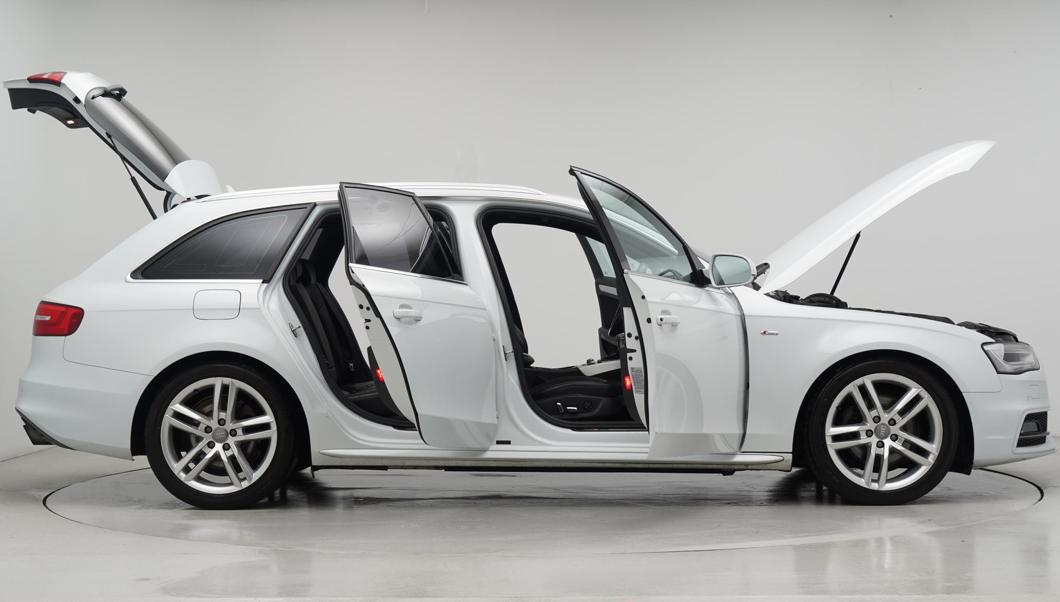 Audi A4 Avant 2.0 TFSI S line Estate 5dr Petrol Multitronic Euro 5 (s/s) (211 ps)