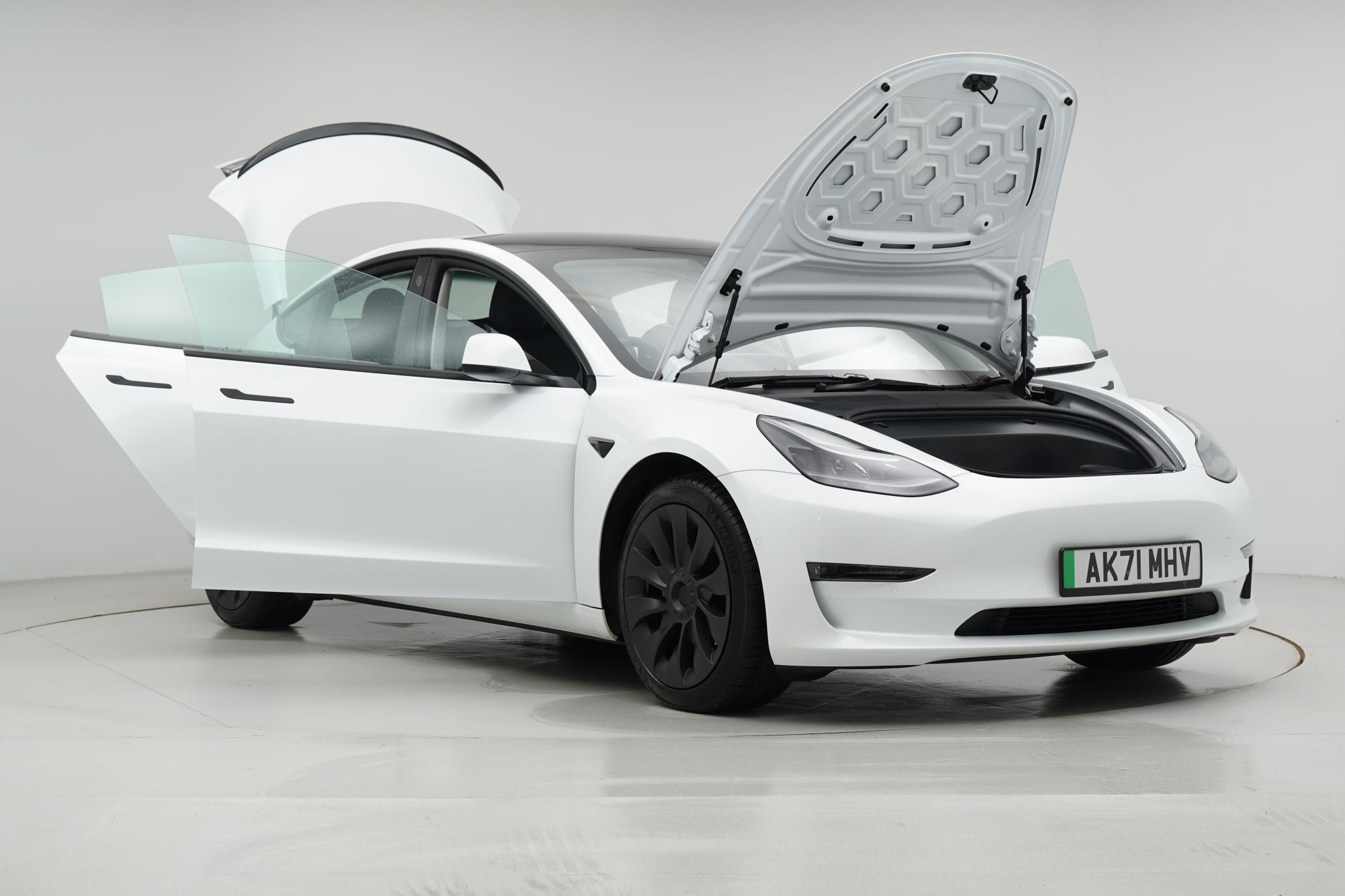 Tesla Model 3 (Dual Motor) Long Range Saloon 4dr Electric Auto 4WDE (346 ps)