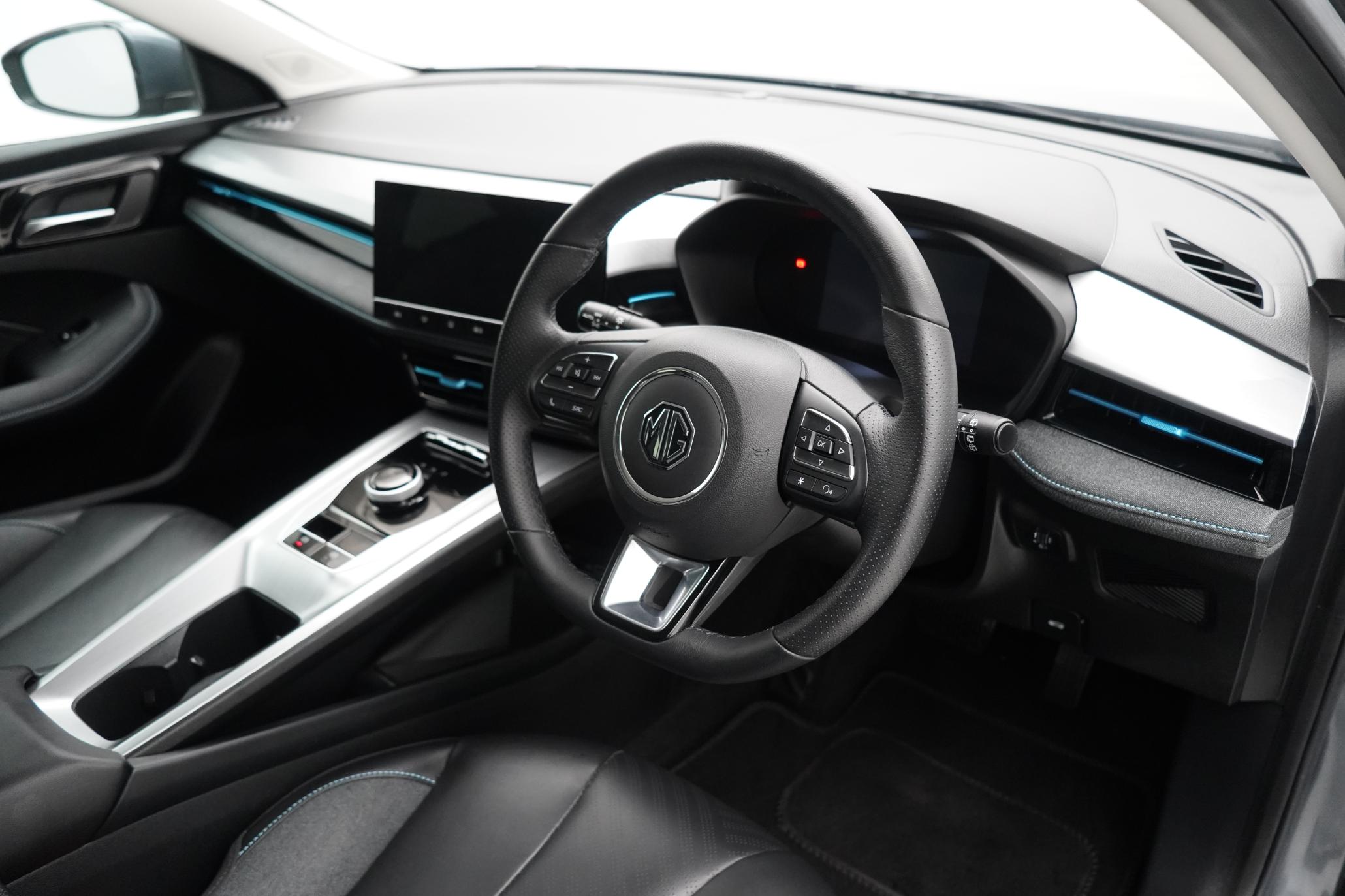 MG MG5 61.1kWh Trophy Long Range Estate 5dr Electric Auto (156 ps)