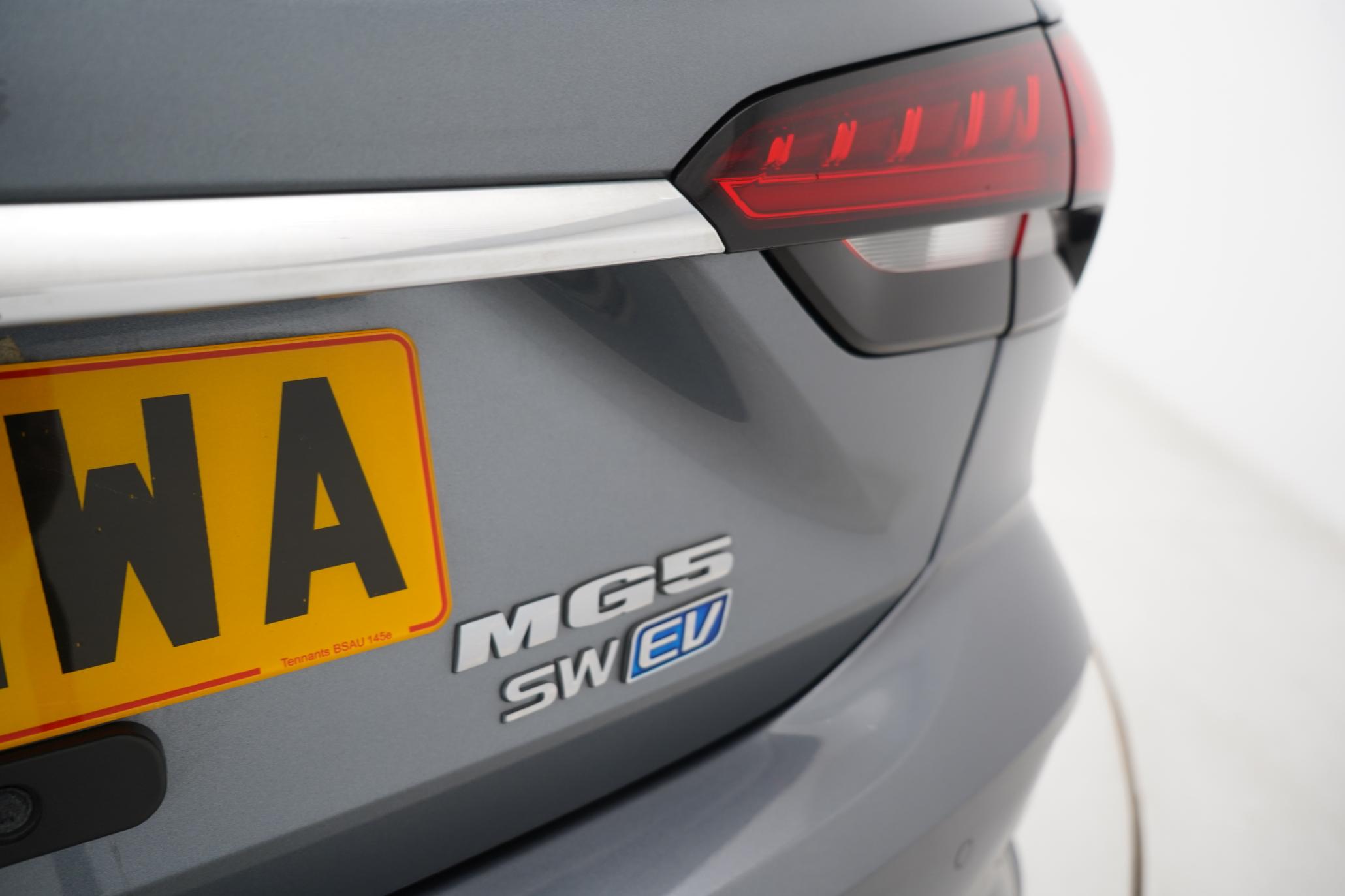 MG MG5 61.1kWh Trophy Long Range Estate 5dr Electric Auto (156 ps)