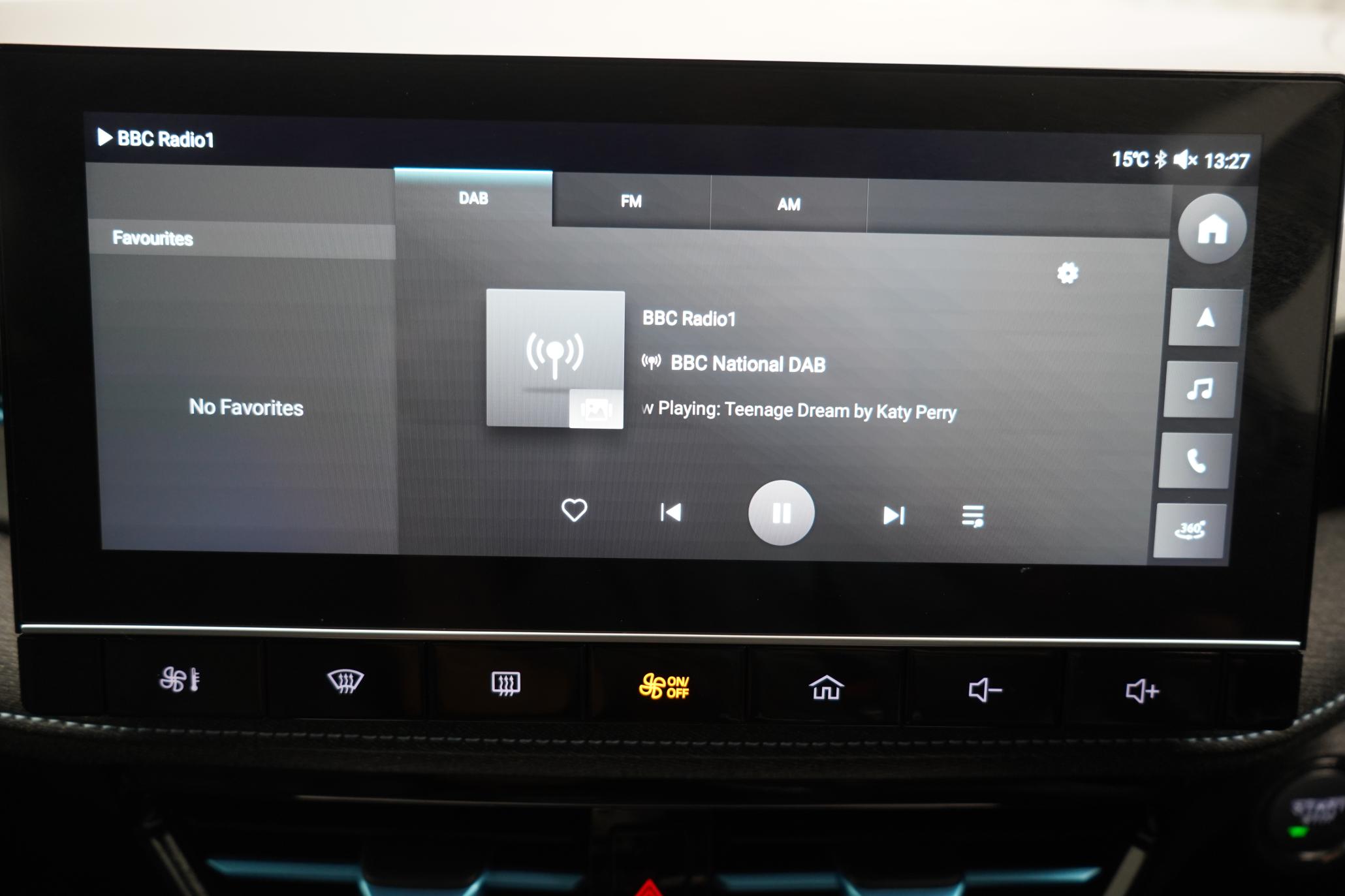 MG MG5 61.1kWh Trophy Long Range Estate 5dr Electric Auto (156 ps)