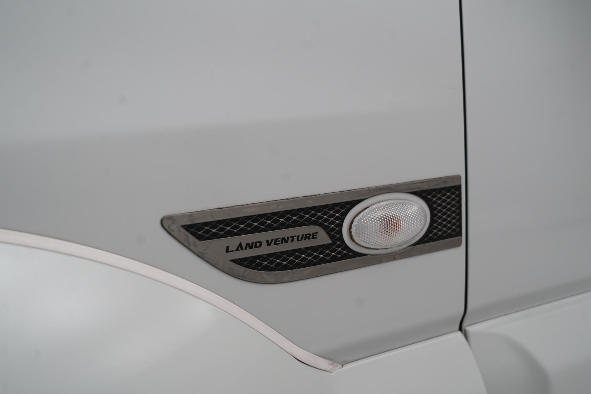 Suzuki Jimny 1.3 VVT SZ4 SUV 3dr Petrol Auto 4WD Euro 5 (85 ps)