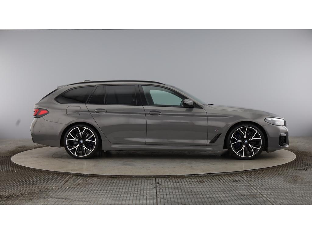 BMW 5 Series 2.0 520d MHT M Sport Touring 5dr Diesel Hybrid Steptronic Euro 6 (s/s) (190 ps)