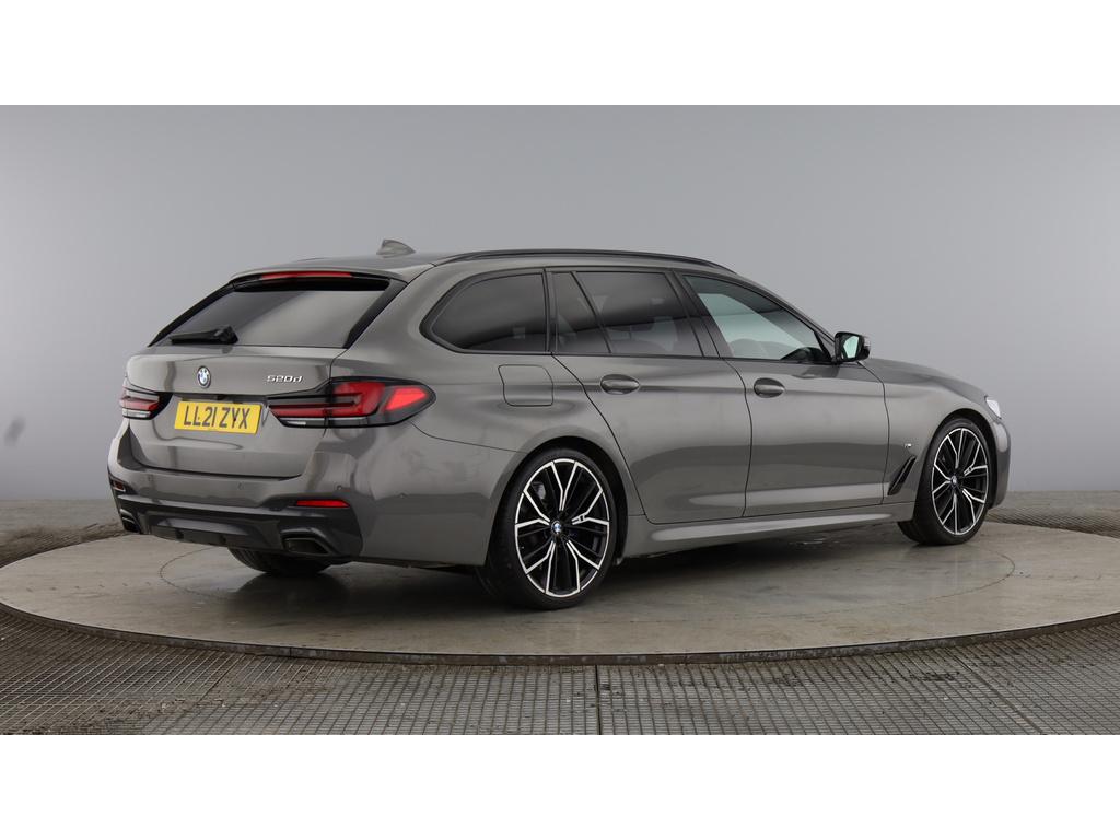 BMW 5 Series 2.0 520d MHT M Sport Touring 5dr Diesel Hybrid Steptronic Euro 6 (s/s) (190 ps)