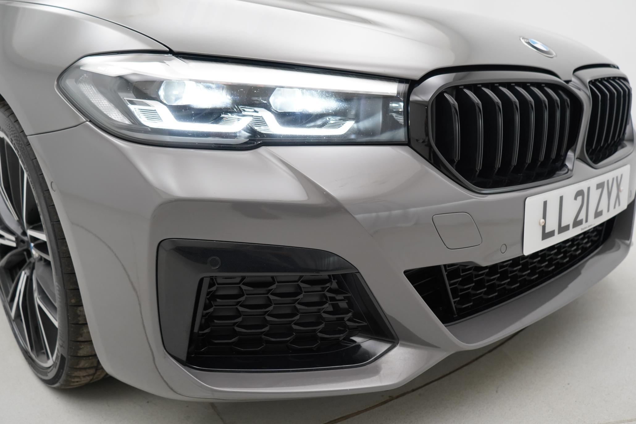 BMW 5 Series 2.0 520d MHT M Sport Touring 5dr Diesel Hybrid Steptronic Euro 6 (s/s) (190 ps)