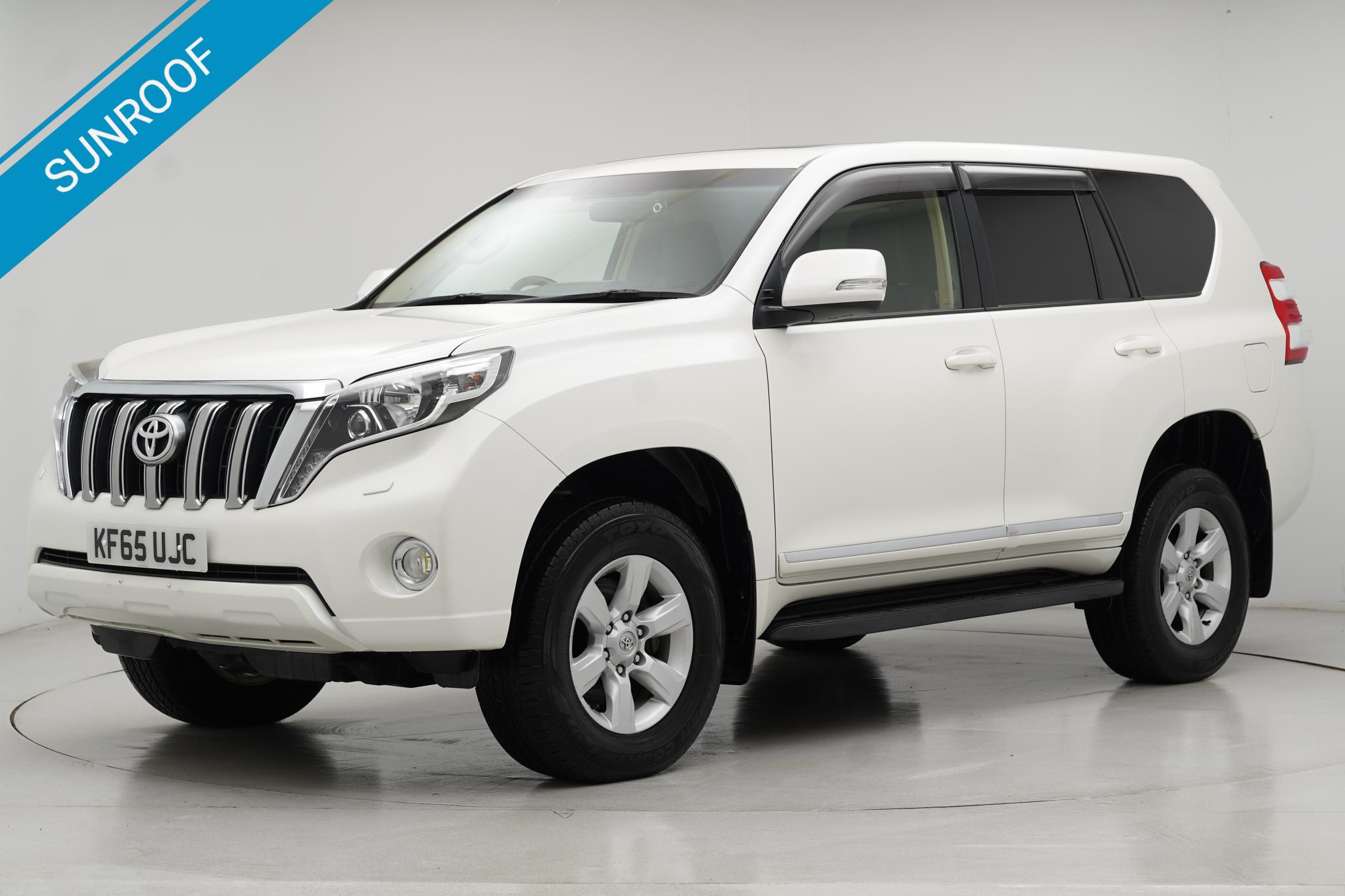Toyota Land Cruiser 2.8D Invincible SUV 5dr Diesel Auto 4WD Euro 6 (7 Seats) (177 ps)